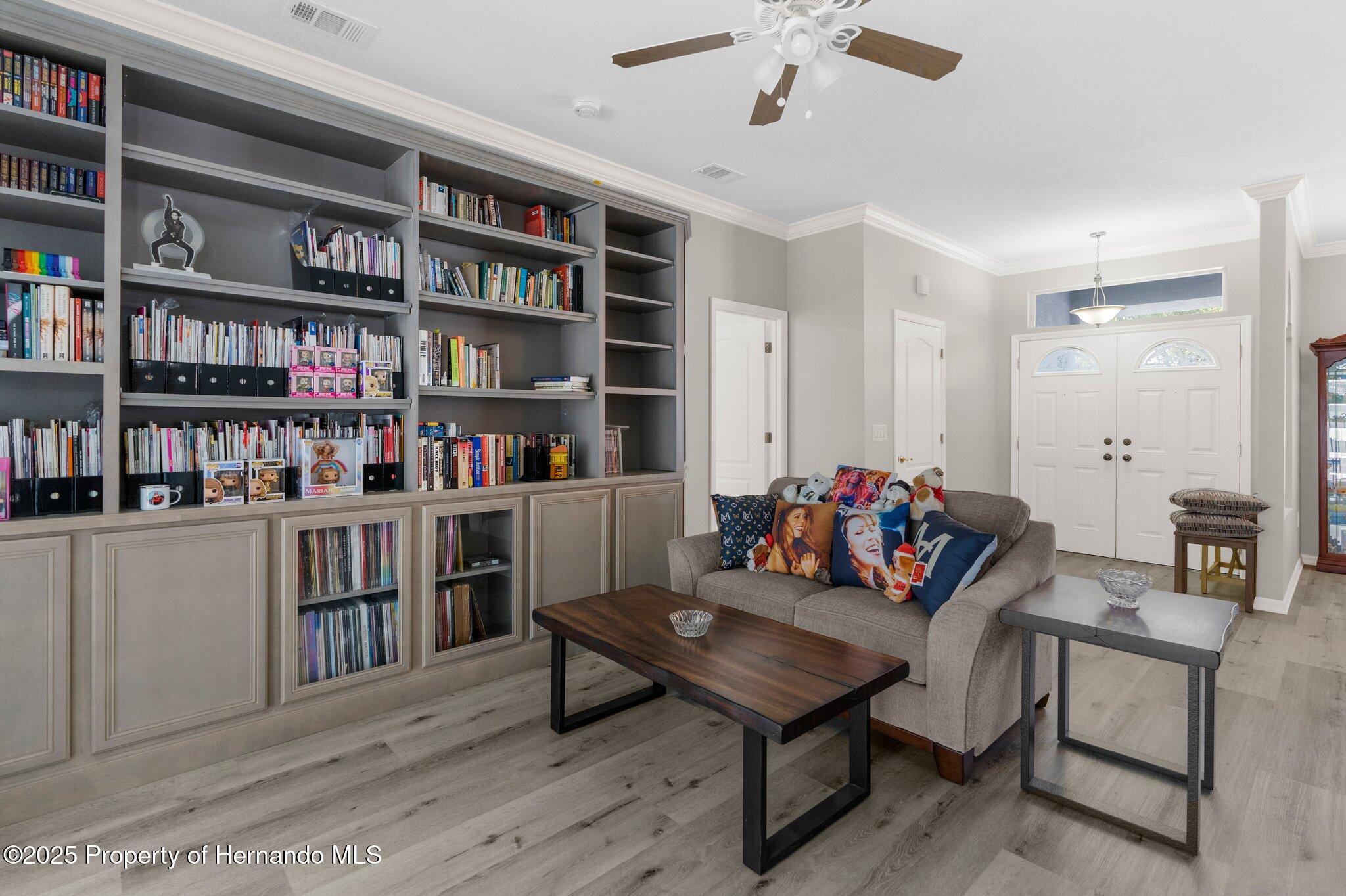 8604 Vicksburg Road, Spring Hill, Florida image 6