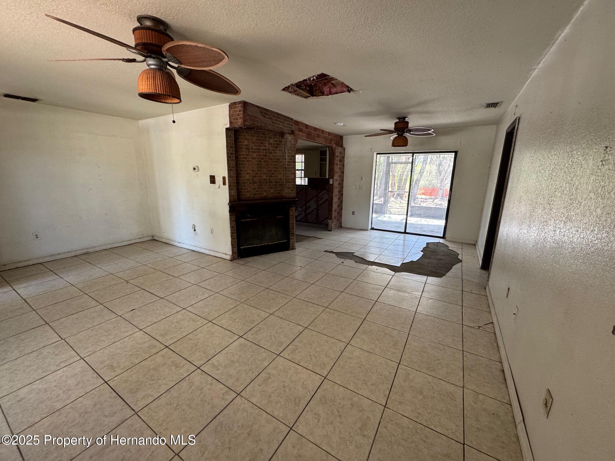 10132 Lynnhaven Road, Spring Hill, Florida image 3