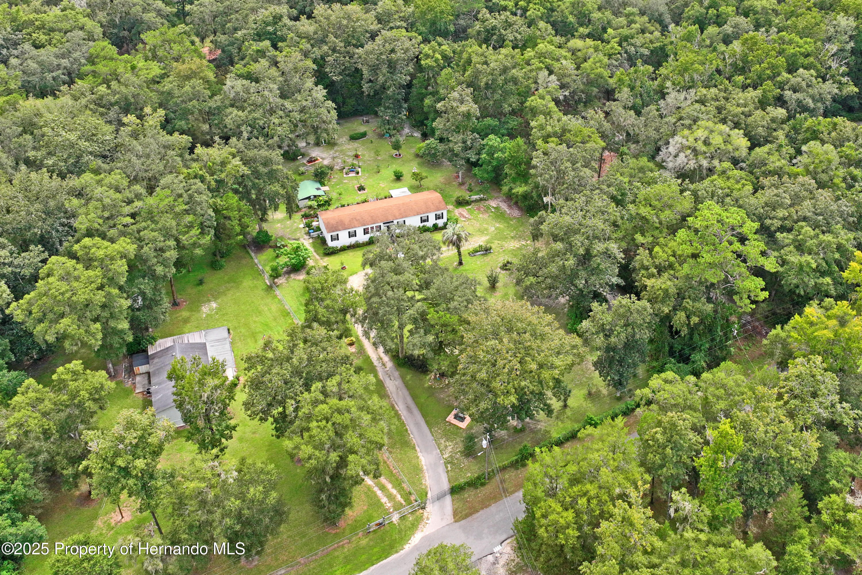 24370 Audubon Drive, Brooksville, Florida image 2