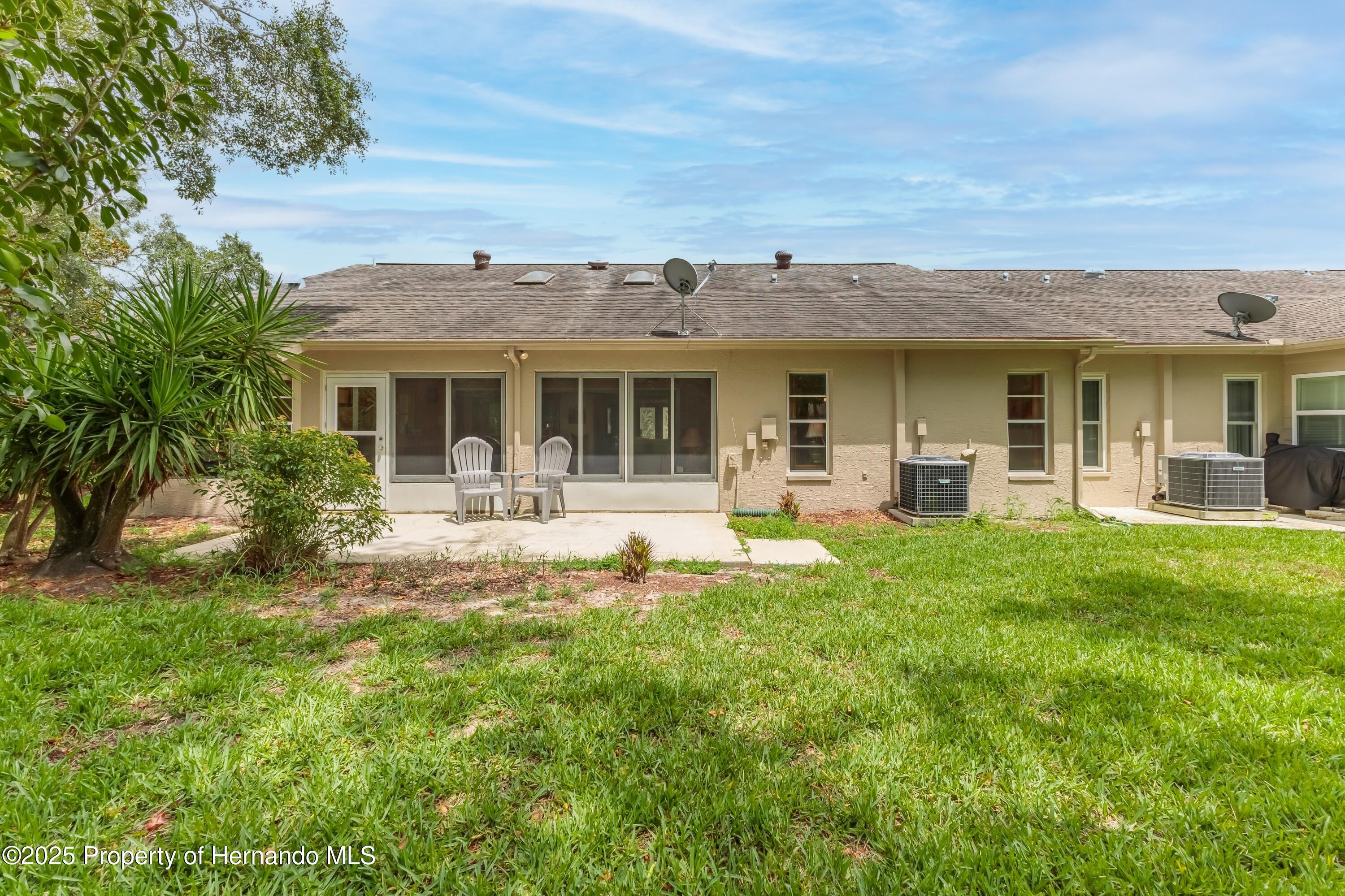 2481 Whispering Pines Court, Spring Hill, Florida image 44