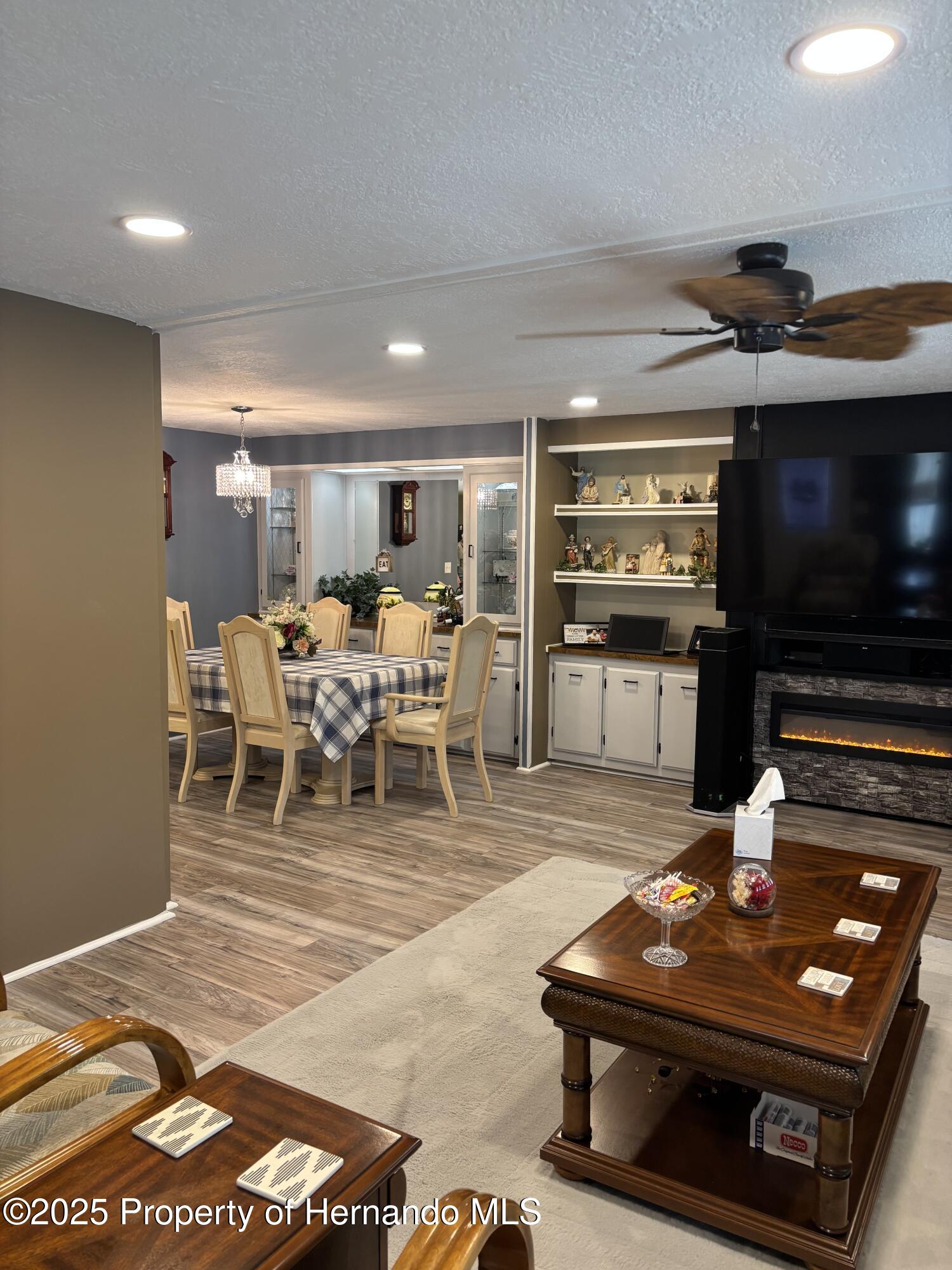 15693 Brookridge Boulevard, Brooksville, Florida image 3