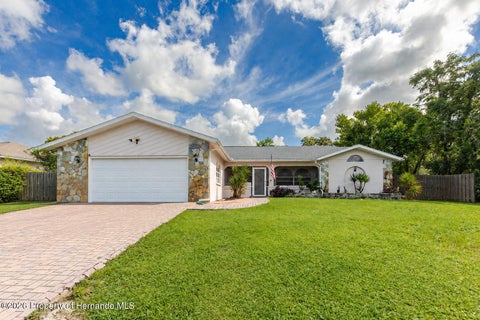 Homes For Sale - 2066 Gold Road<br/> Spring Hill, FL 34609