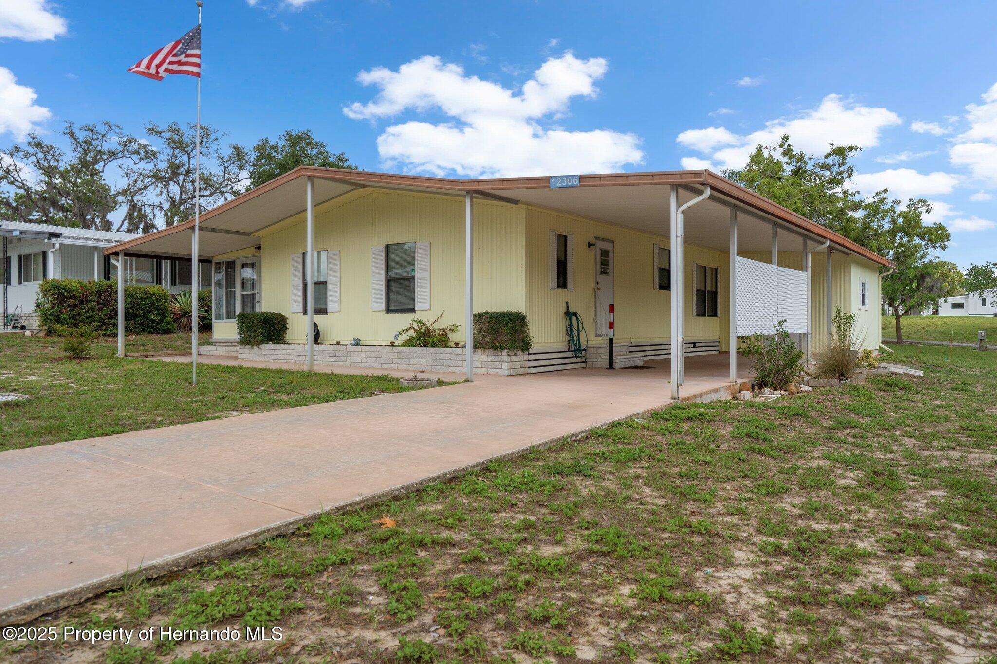 12306 Club House Road, Brooksville, Florida image 3