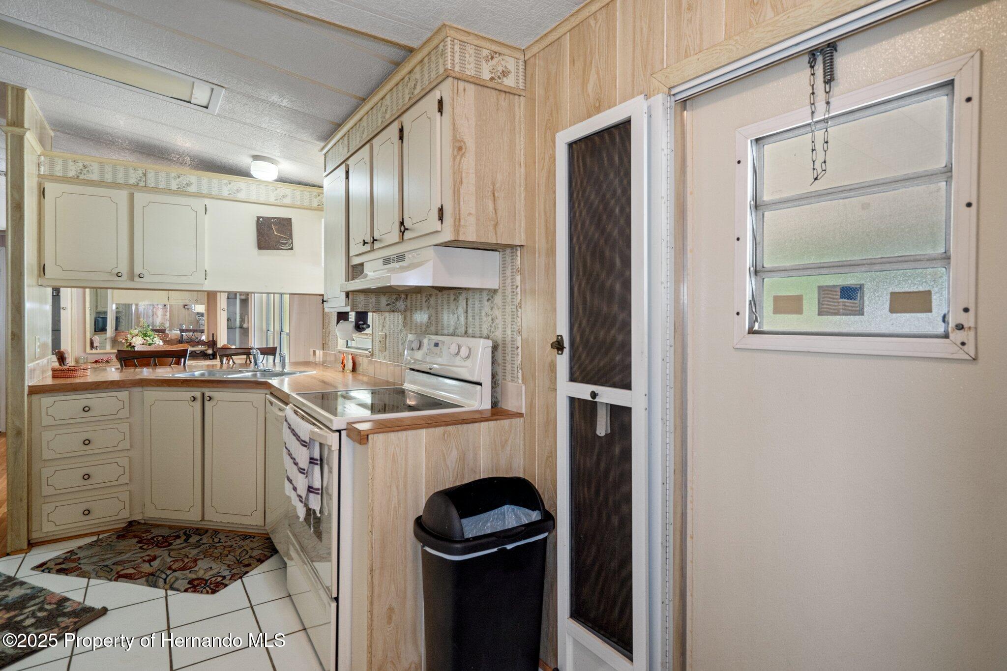 12306 Club House Road, Brooksville, Florida image 14