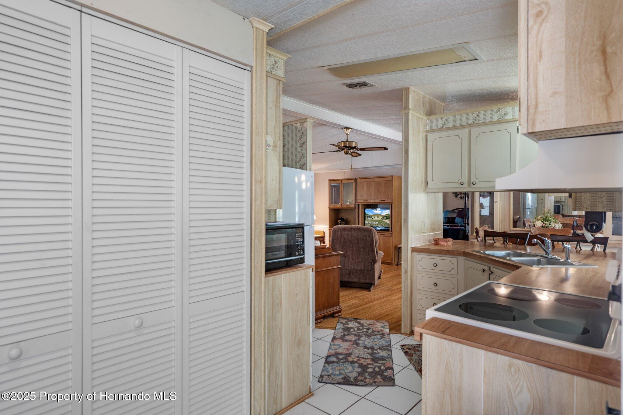 12306 Club House Road, Brooksville, Florida image 15