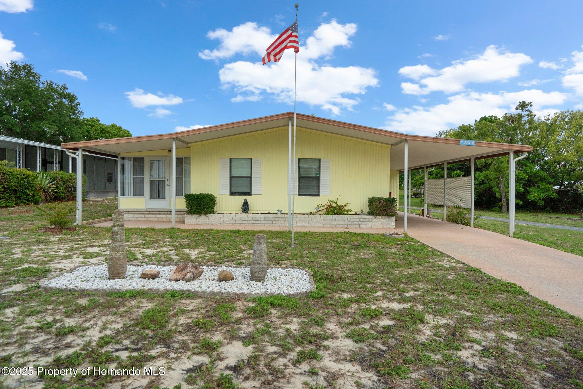 12306 Club House Road, Brooksville, Florida image 2