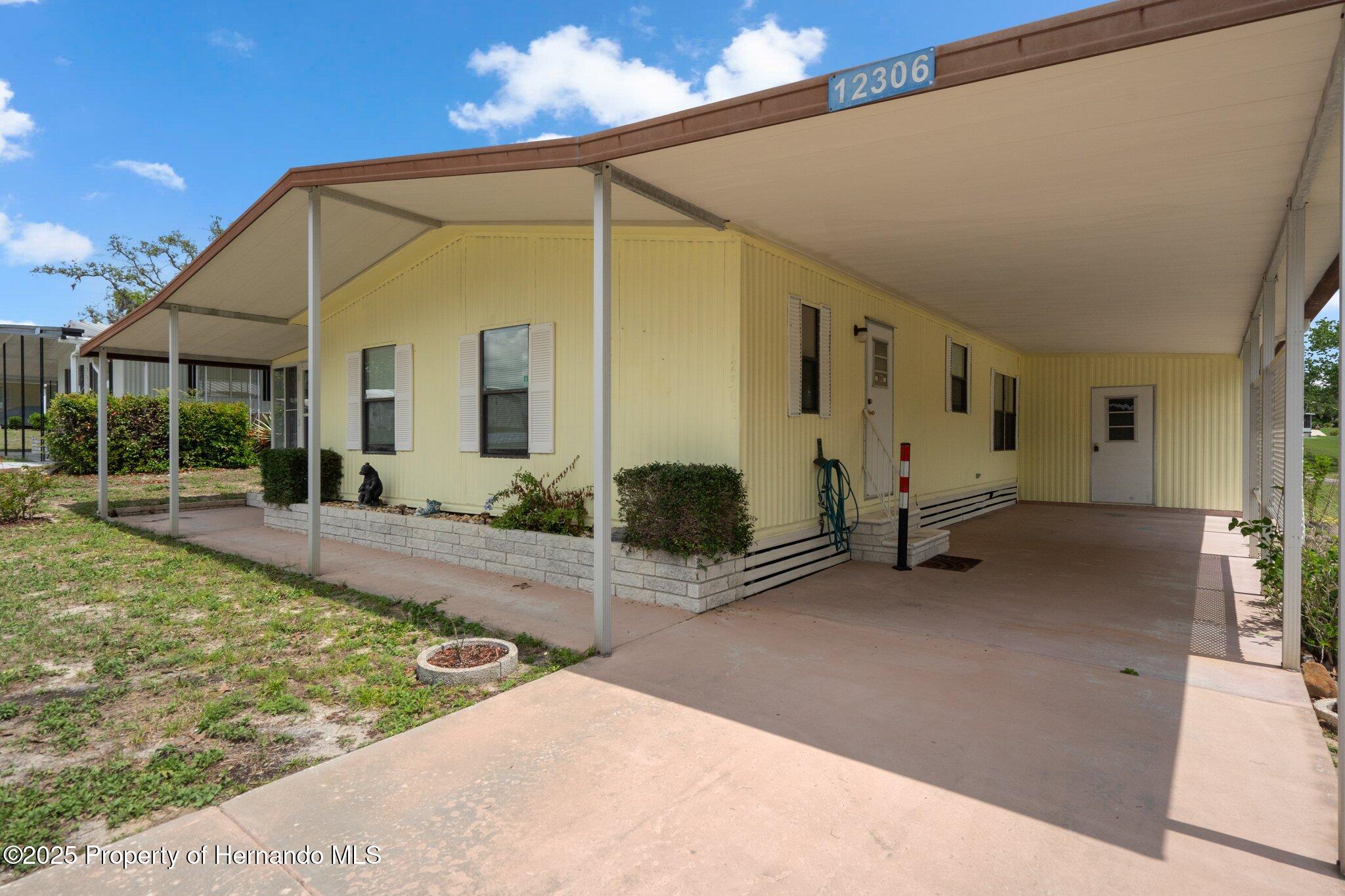 12306 Club House Road, Brooksville, Florida image 4