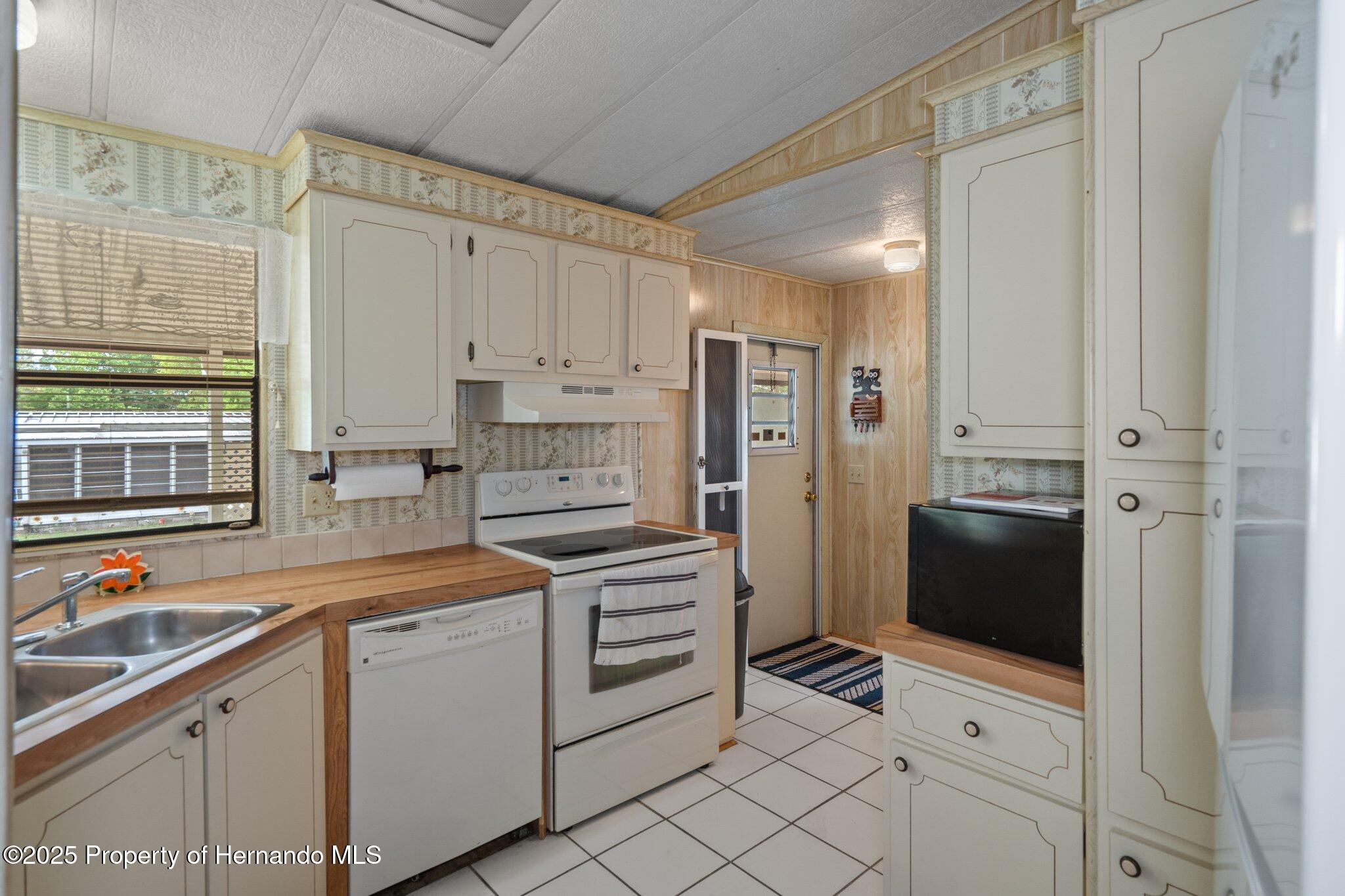 12306 Club House Road, Brooksville, Florida image 13