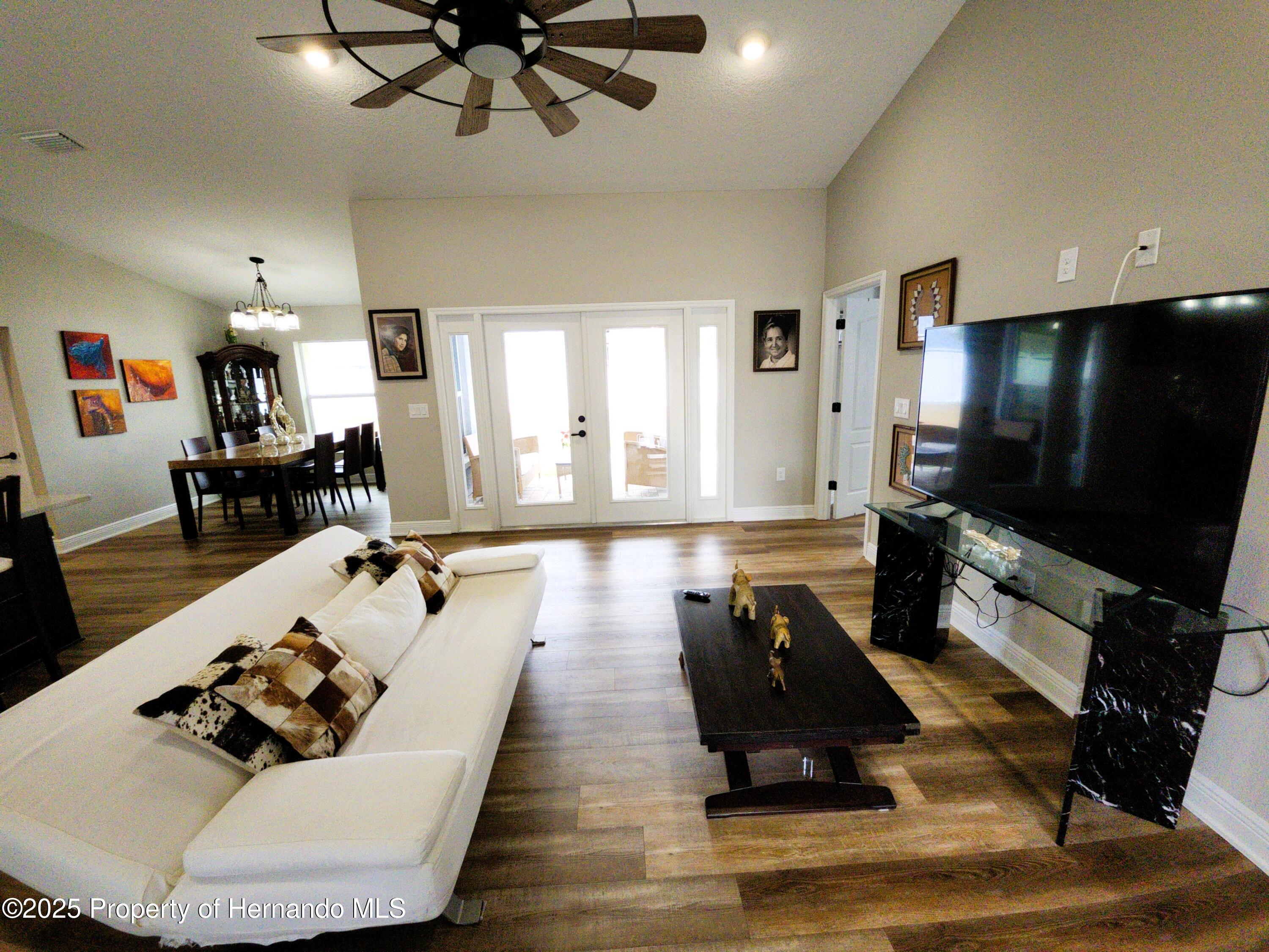 9089 Dupont Avenue, Spring Hill, Florida image 4