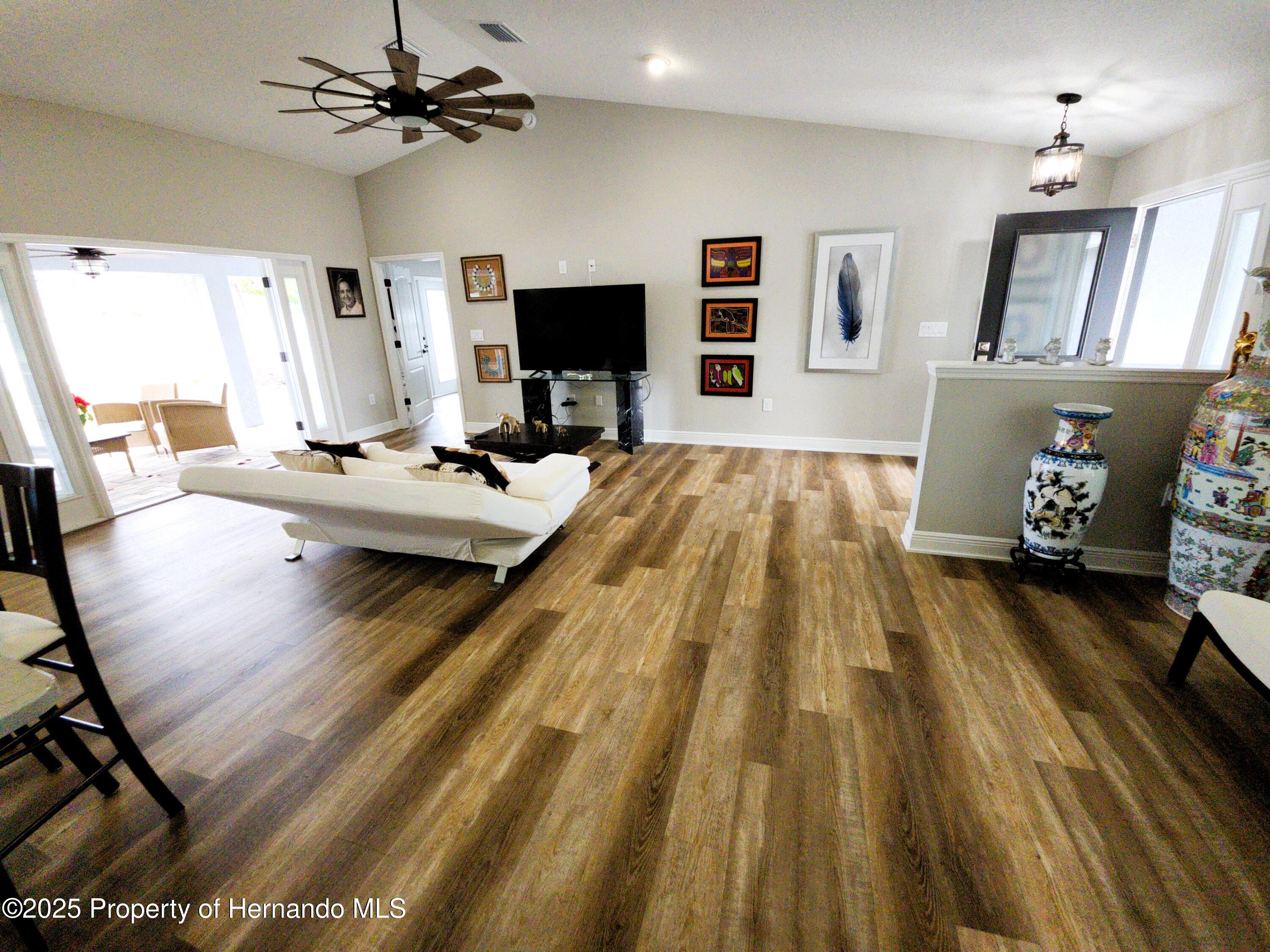 9089 Dupont Avenue, Spring Hill, Florida image 21