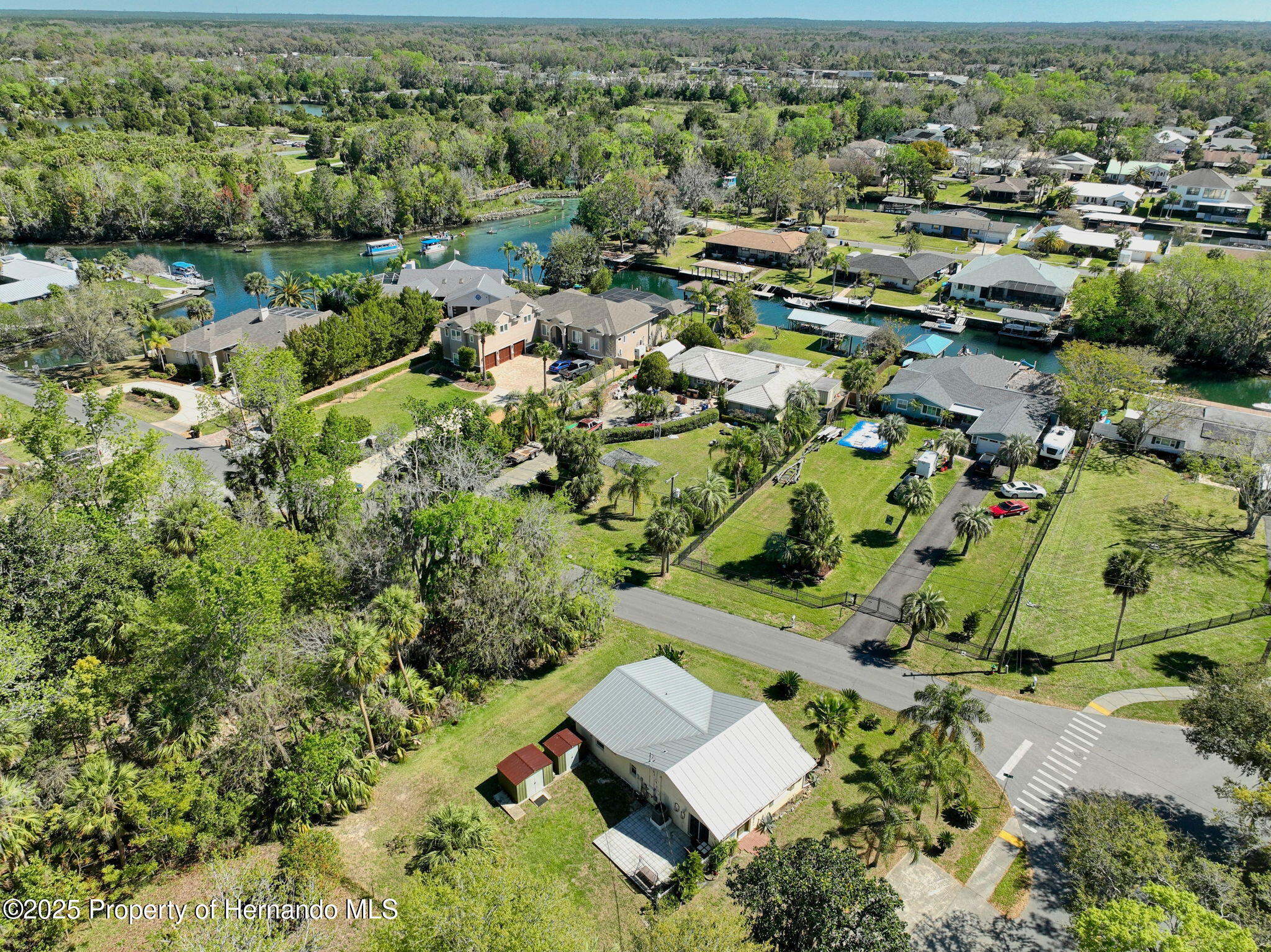 1149 SE Kings Bay Drive, Crystal River, Florida image 34