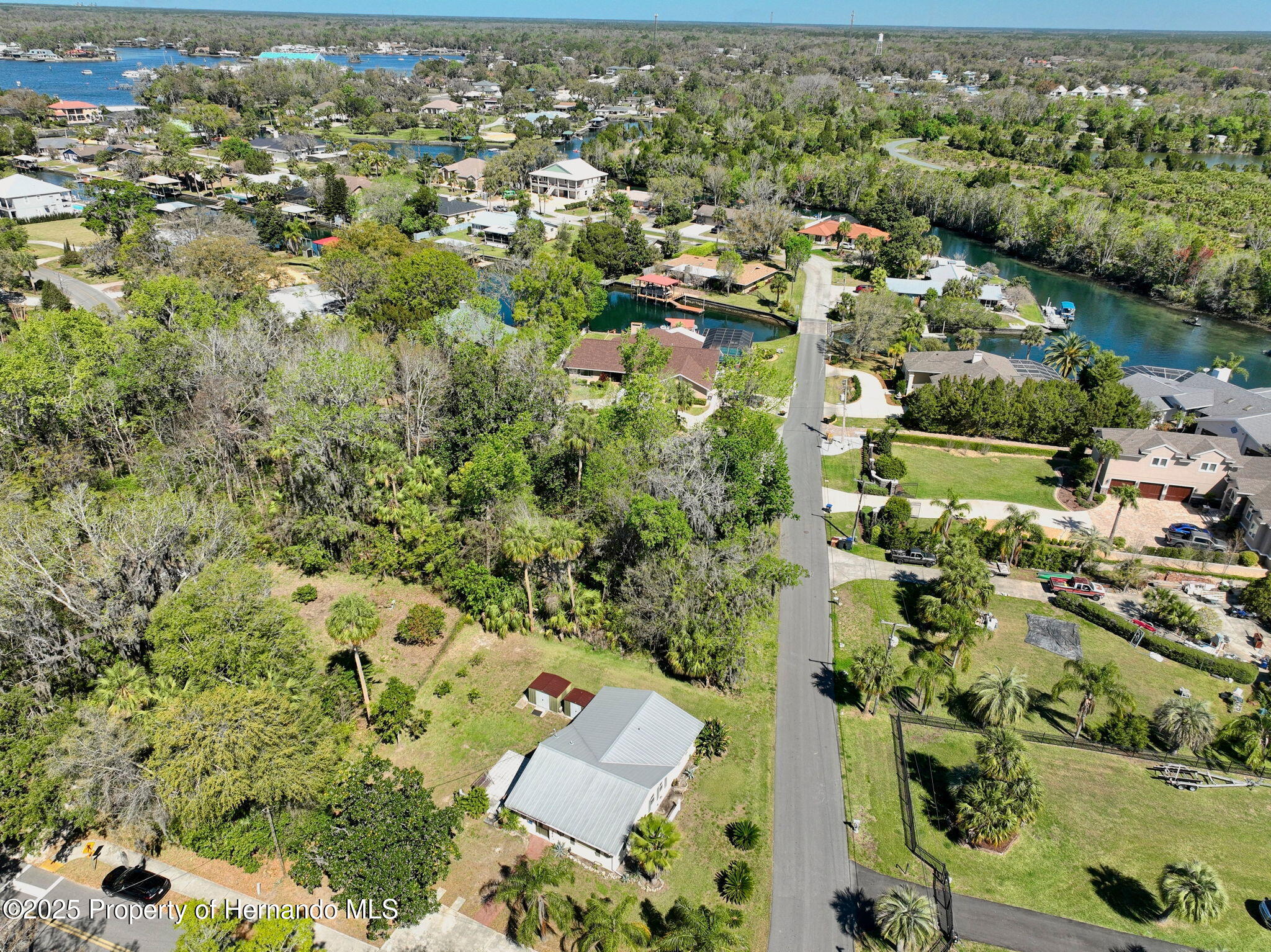 1149 SE Kings Bay Drive, Crystal River, Florida image 32