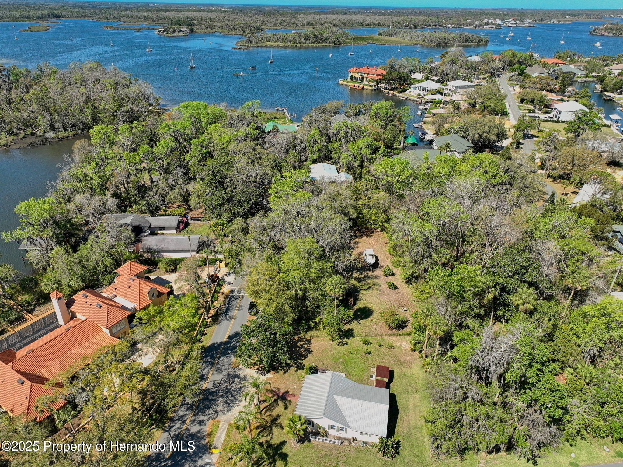 1149 SE Kings Bay Drive, Crystal River, Florida image 40