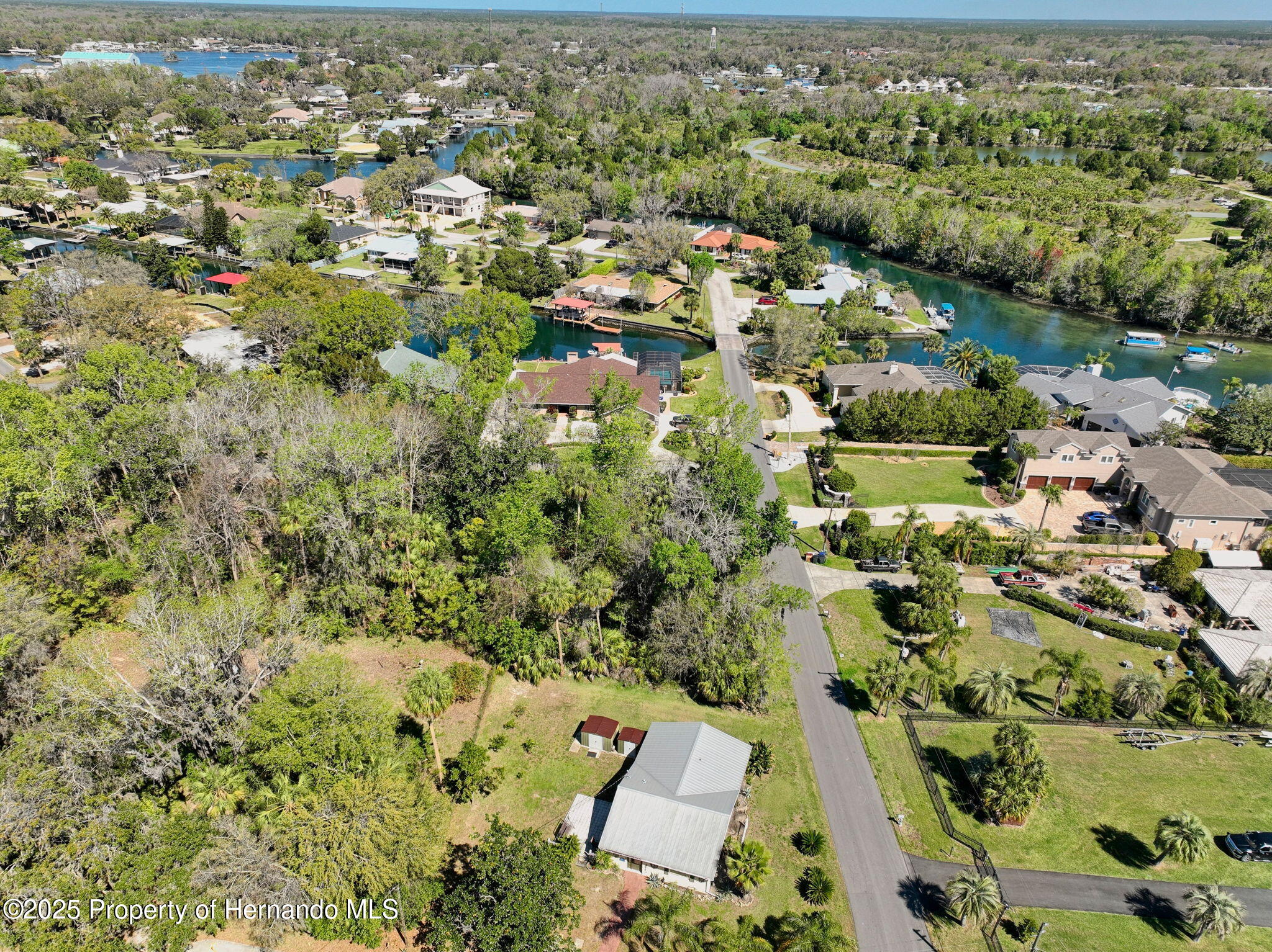 1149 SE Kings Bay Drive, Crystal River, Florida image 38
