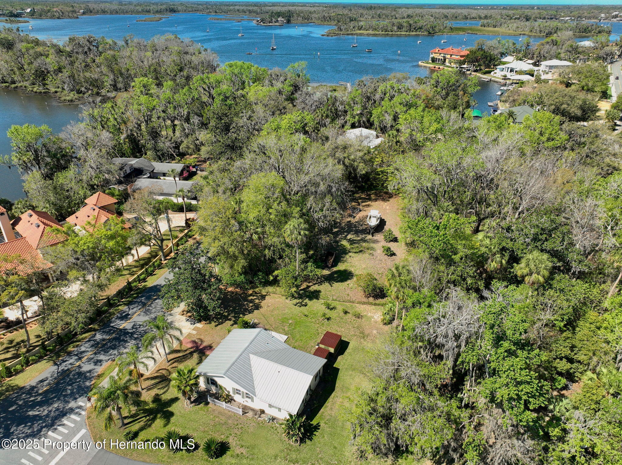 1149 SE Kings Bay Drive, Crystal River, Florida image 43