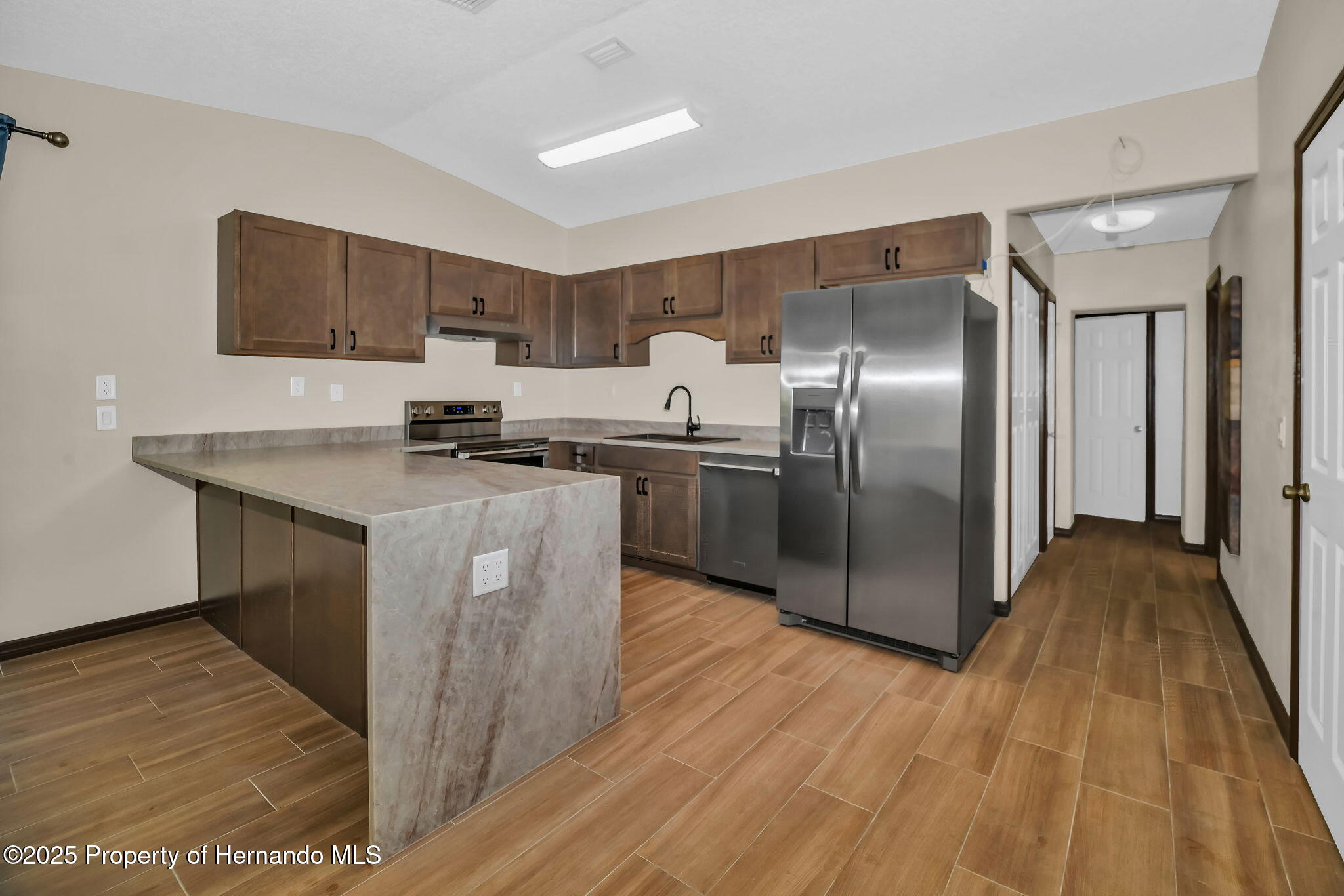 1149 SE Kings Bay Drive, Crystal River, Florida image 13