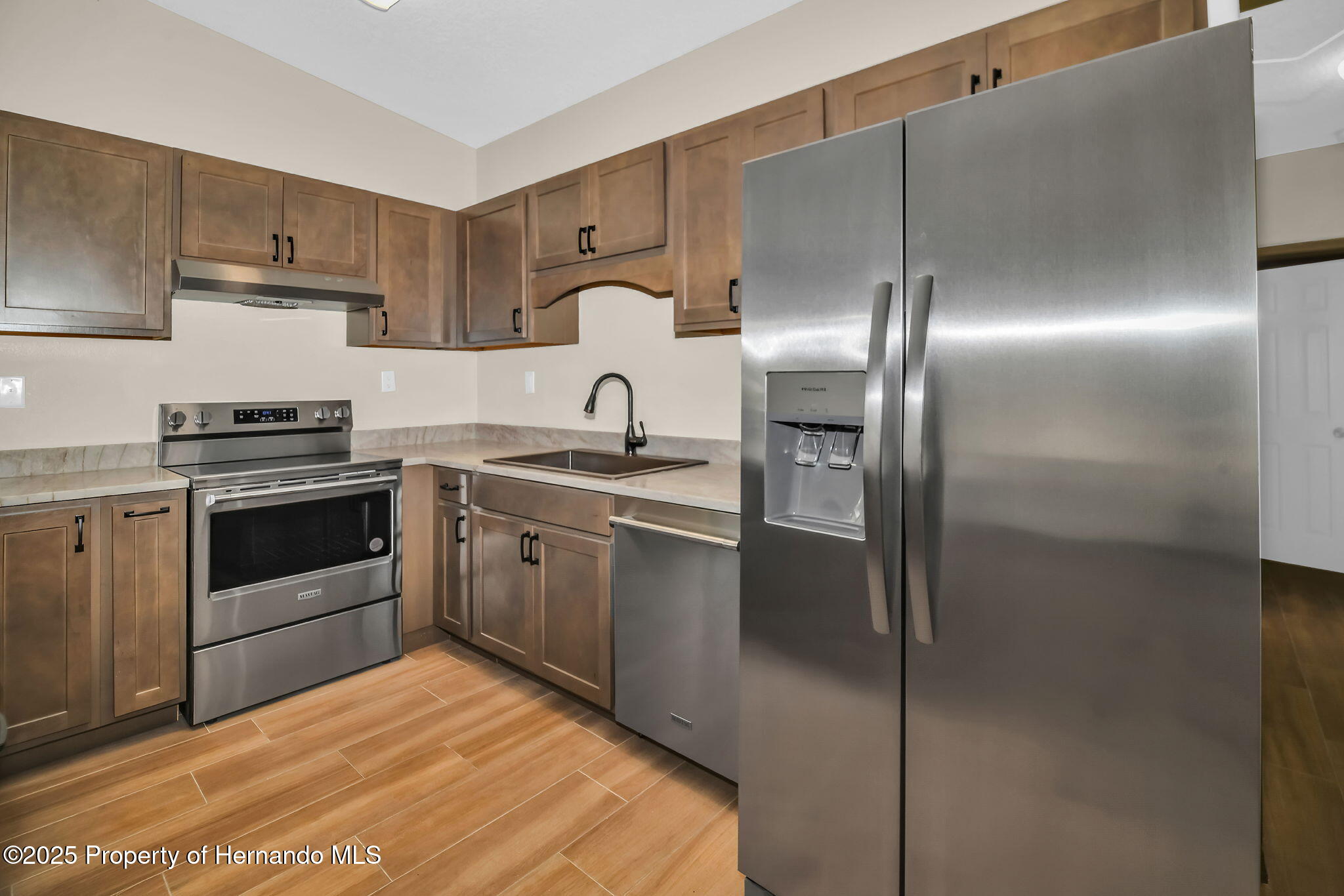 1149 SE Kings Bay Drive, Crystal River, Florida image 11
