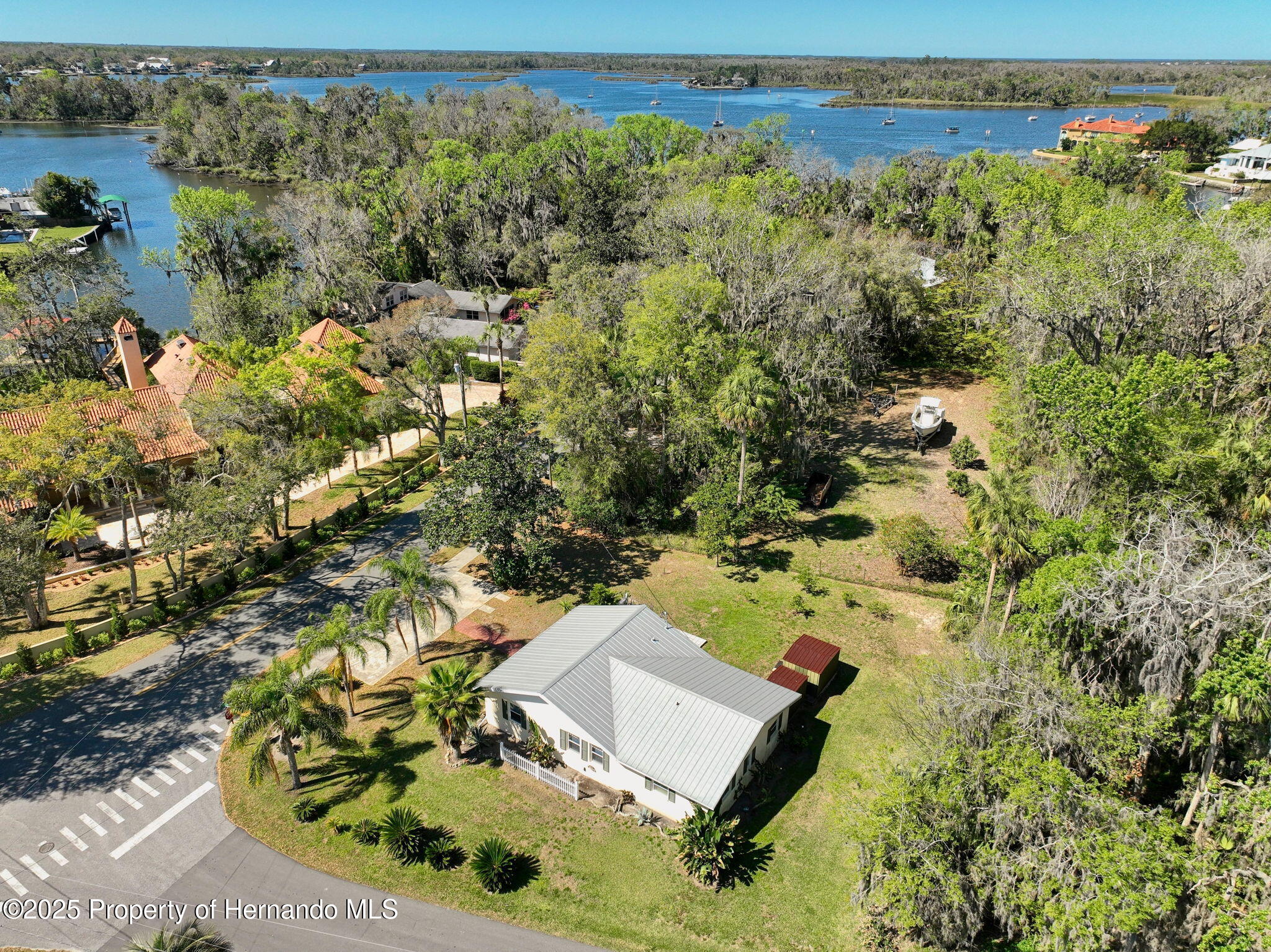1149 SE Kings Bay Drive, Crystal River, Florida image 45