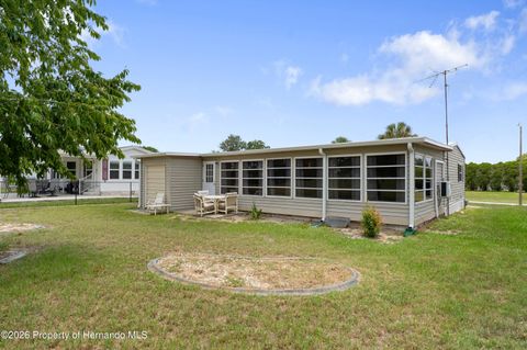 Mobile Home For Sale - 8104 Dinsmore Street<br/> Hernando County, Brooksville, FL 34613