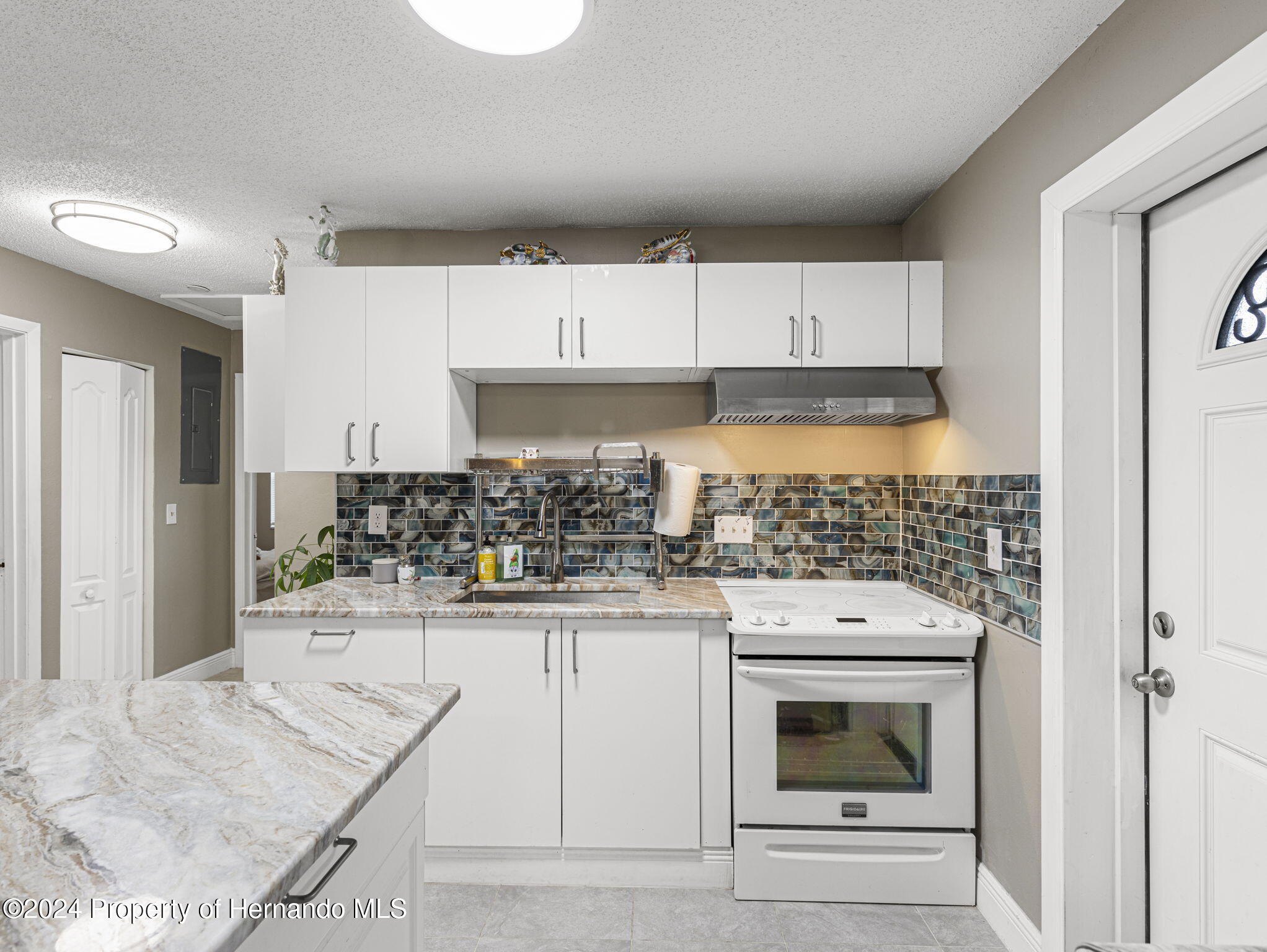 1009 Cobbelstone Drive, Spring Hill, Florida image 10