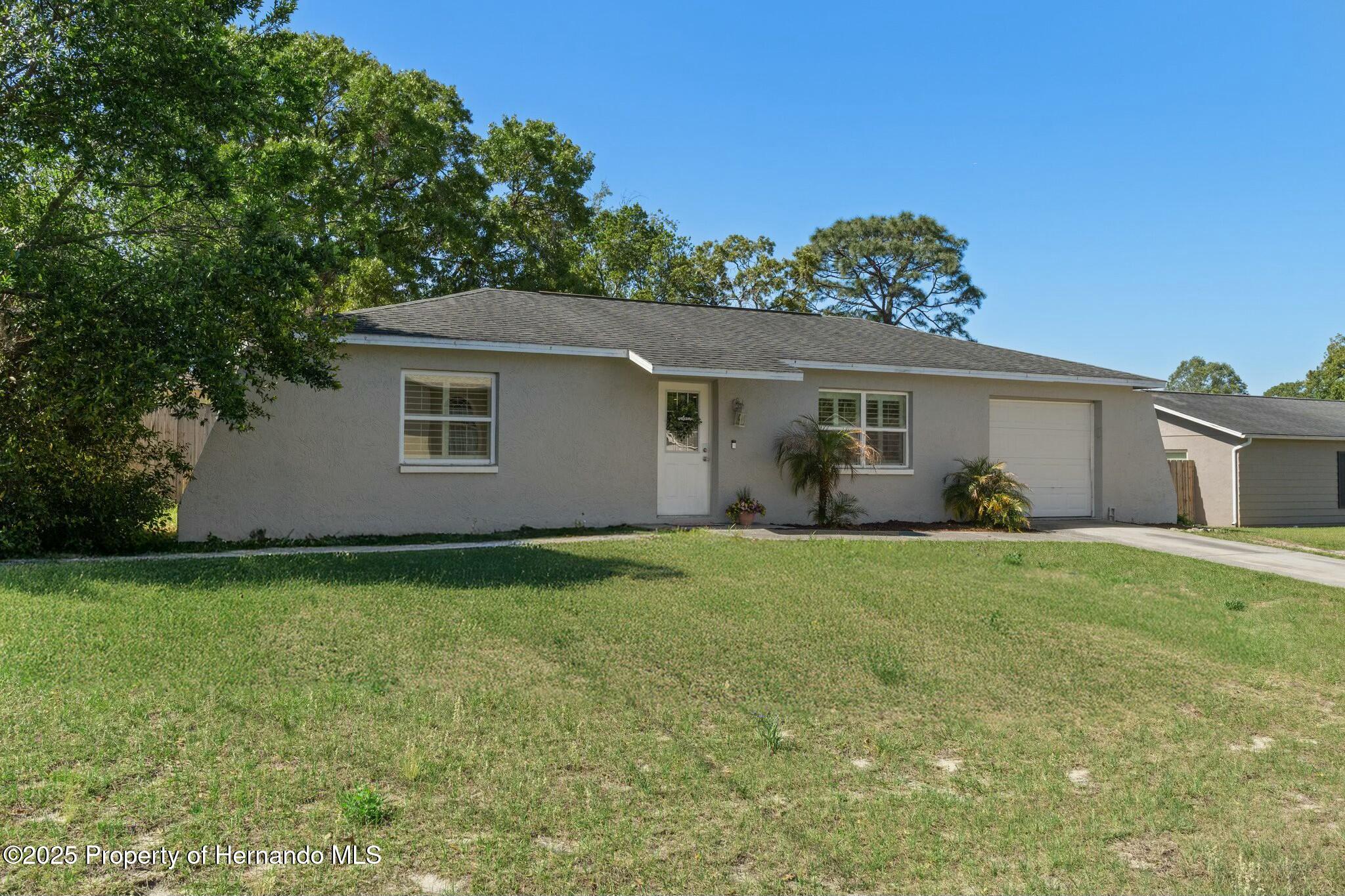 12252 Verona Street, Spring Hill, Florida image 4