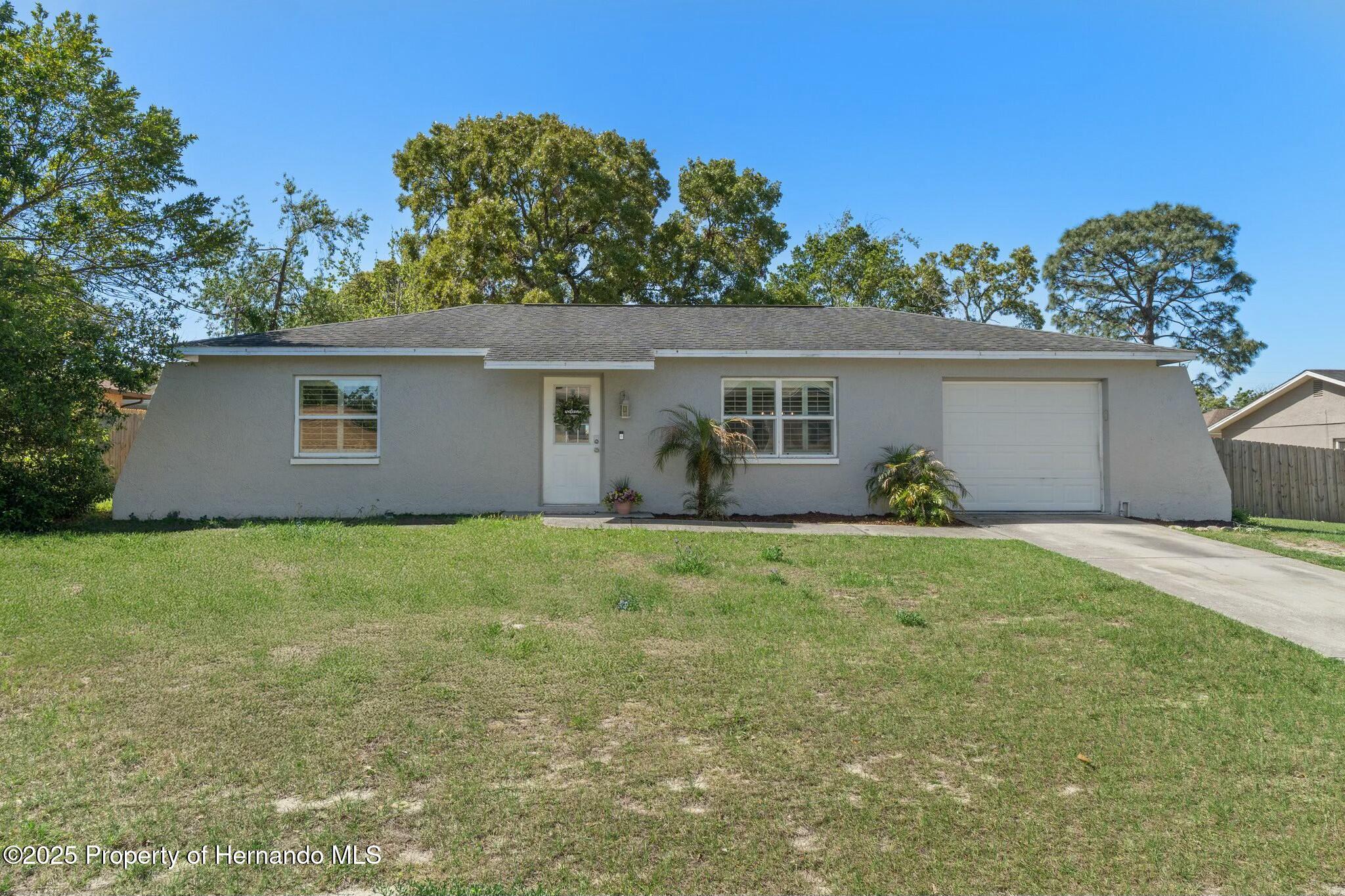12252 Verona Street, Spring Hill, Florida image 2