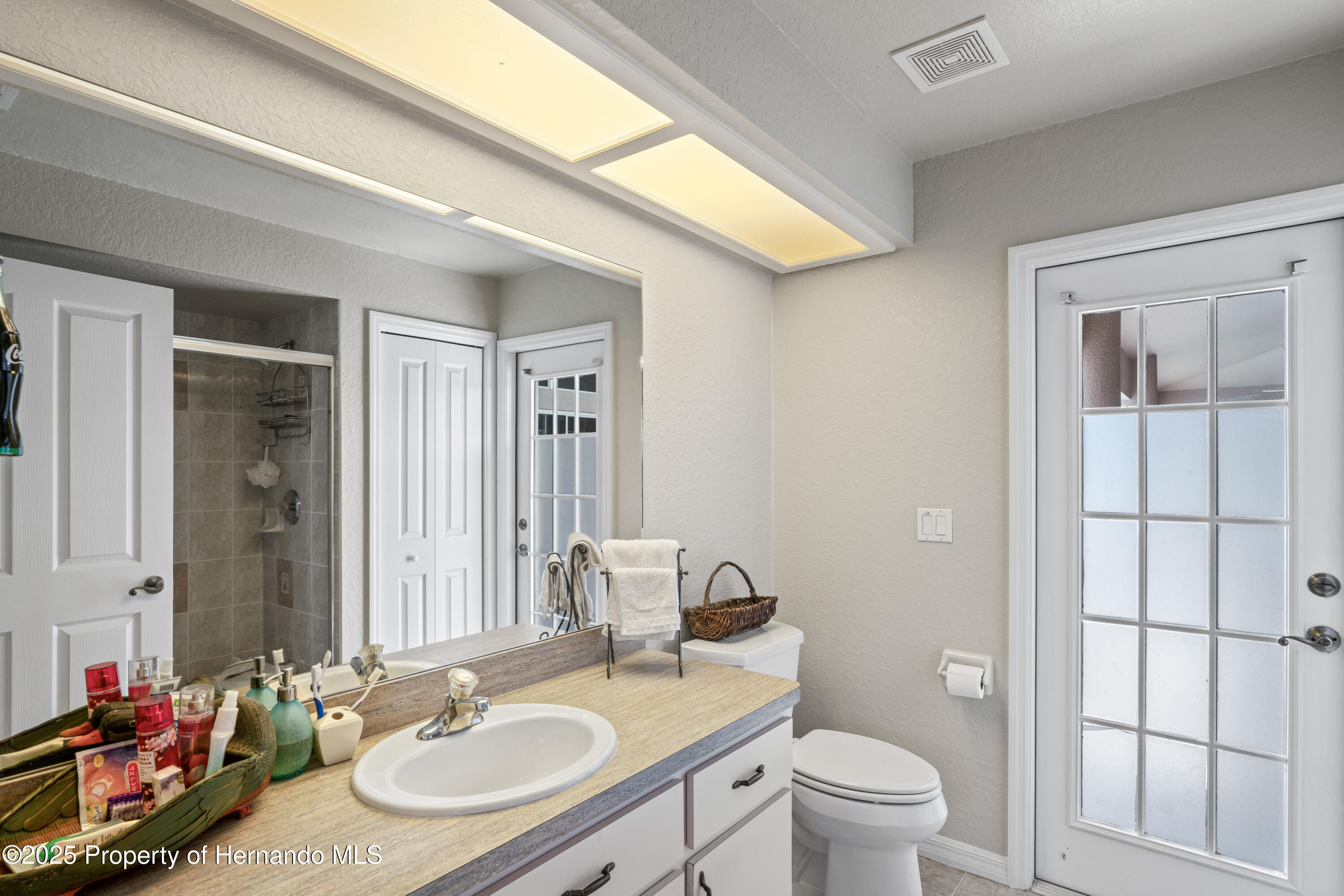 12300 Drake Lane, Spring Hill, Florida image 42
