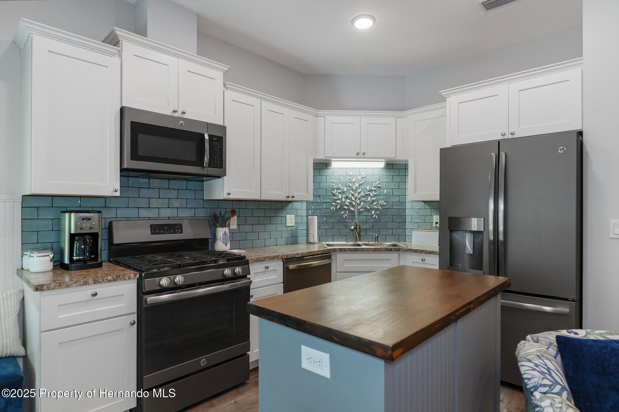 11085 Stilt Avenue, Weeki Wachee, Florida image 10