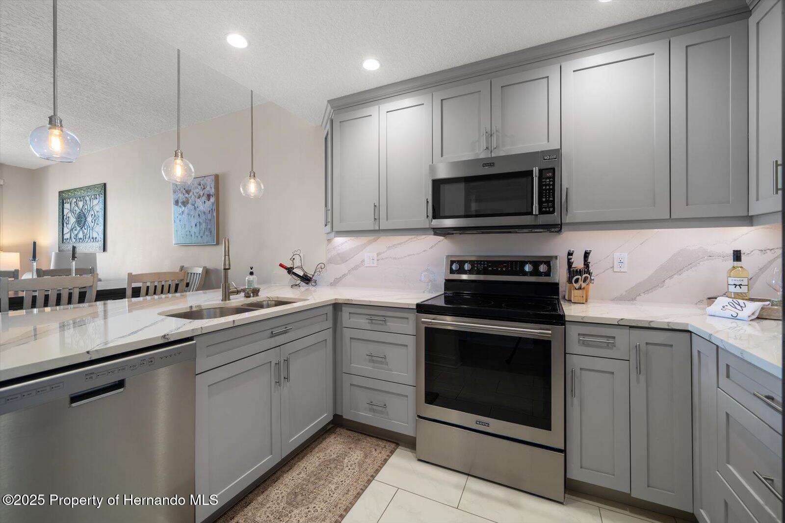 320 Island Way, Clearwater, Florida image 16
