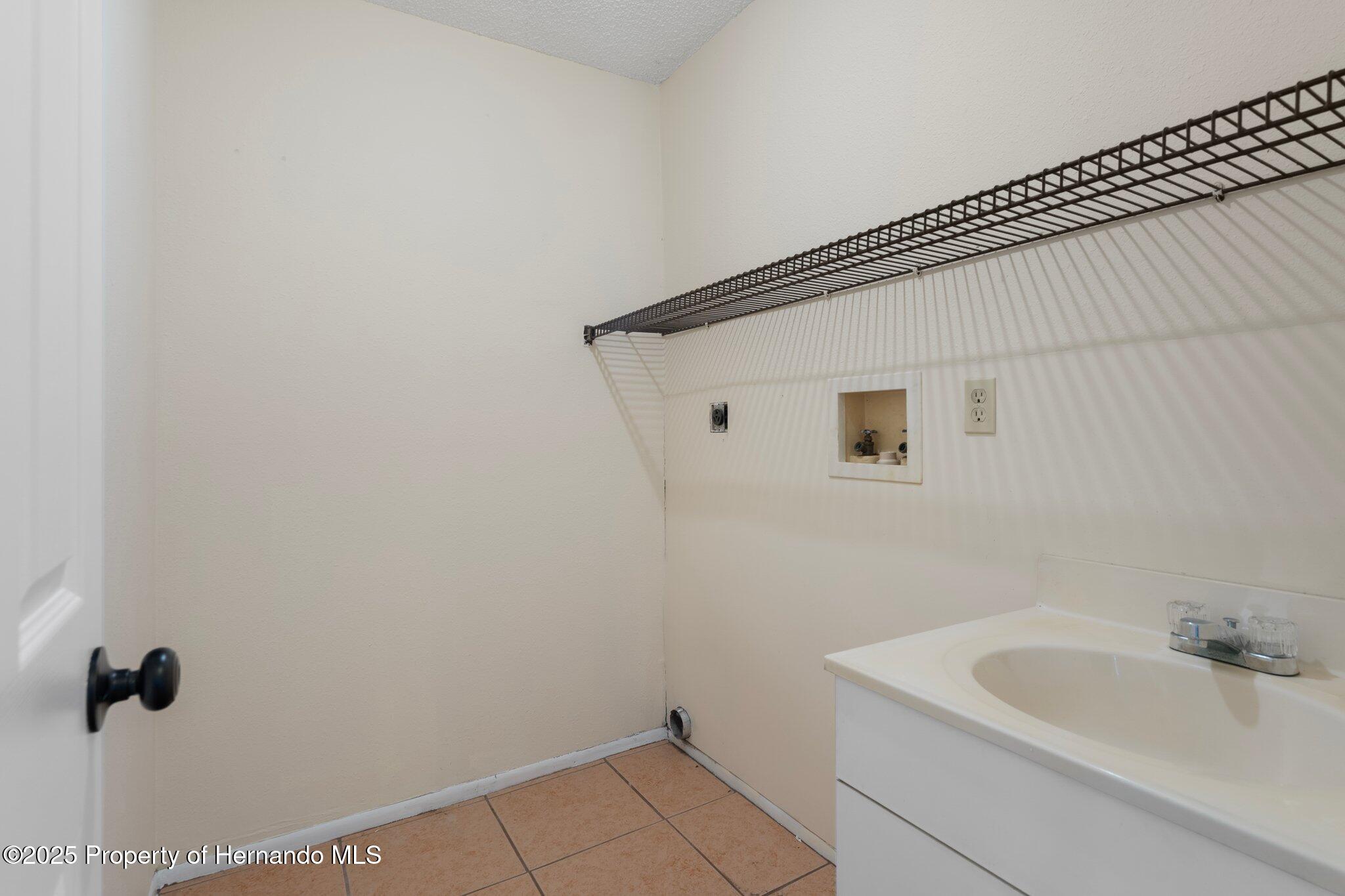 8431 Spring Hill Drive, Spring Hill, Florida image 32