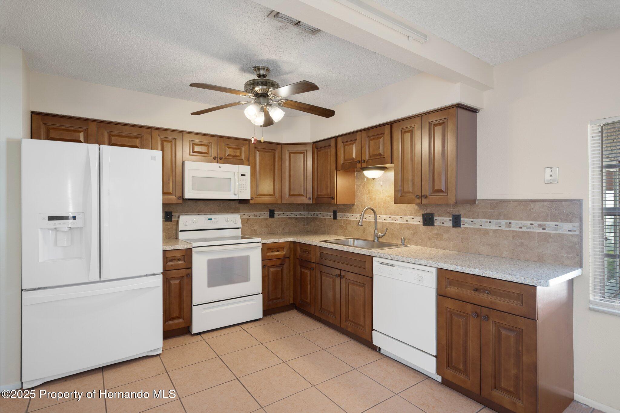 8431 Spring Hill Drive, Spring Hill, Florida image 16