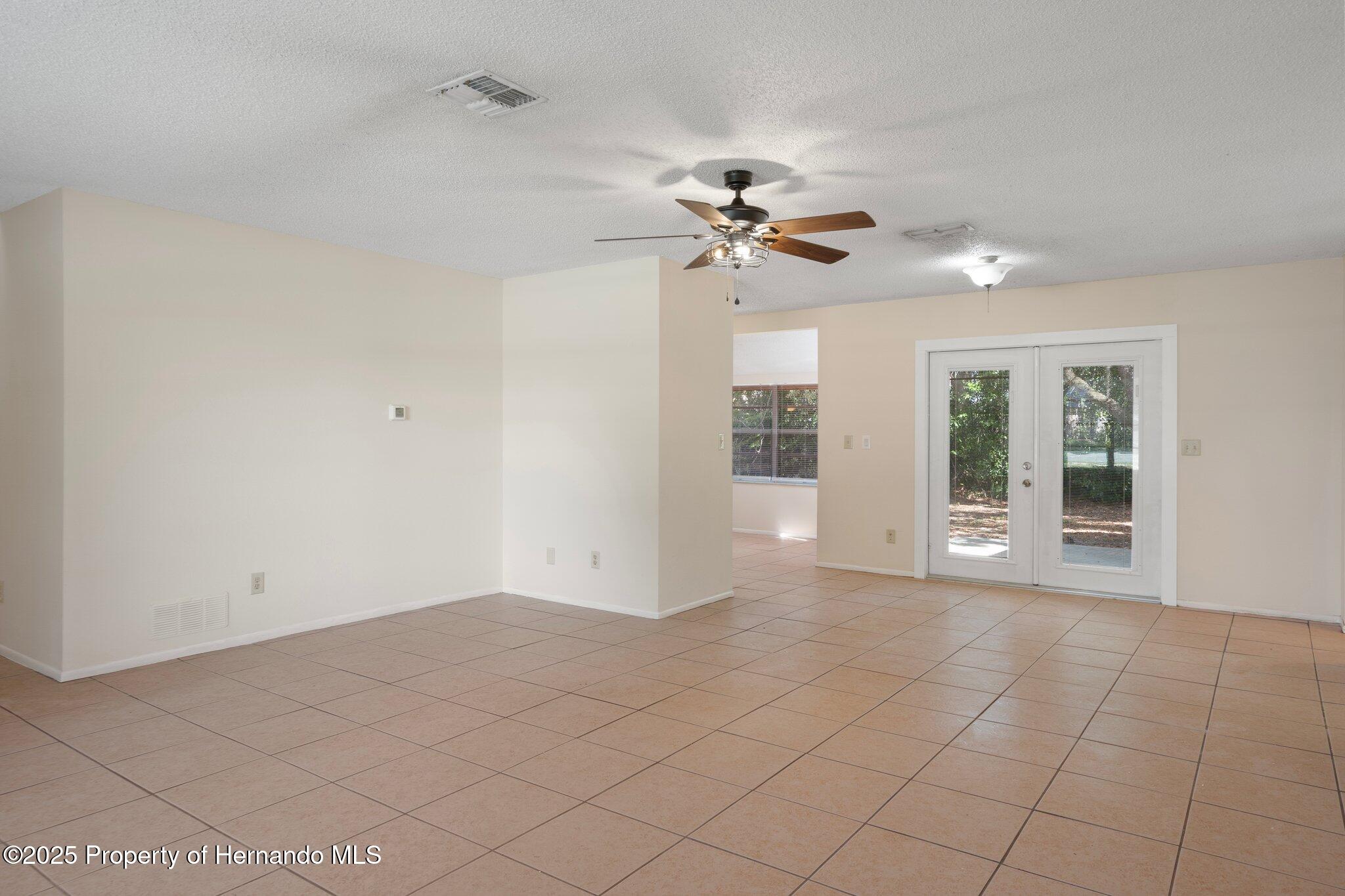 8431 Spring Hill Drive, Spring Hill, Florida image 7