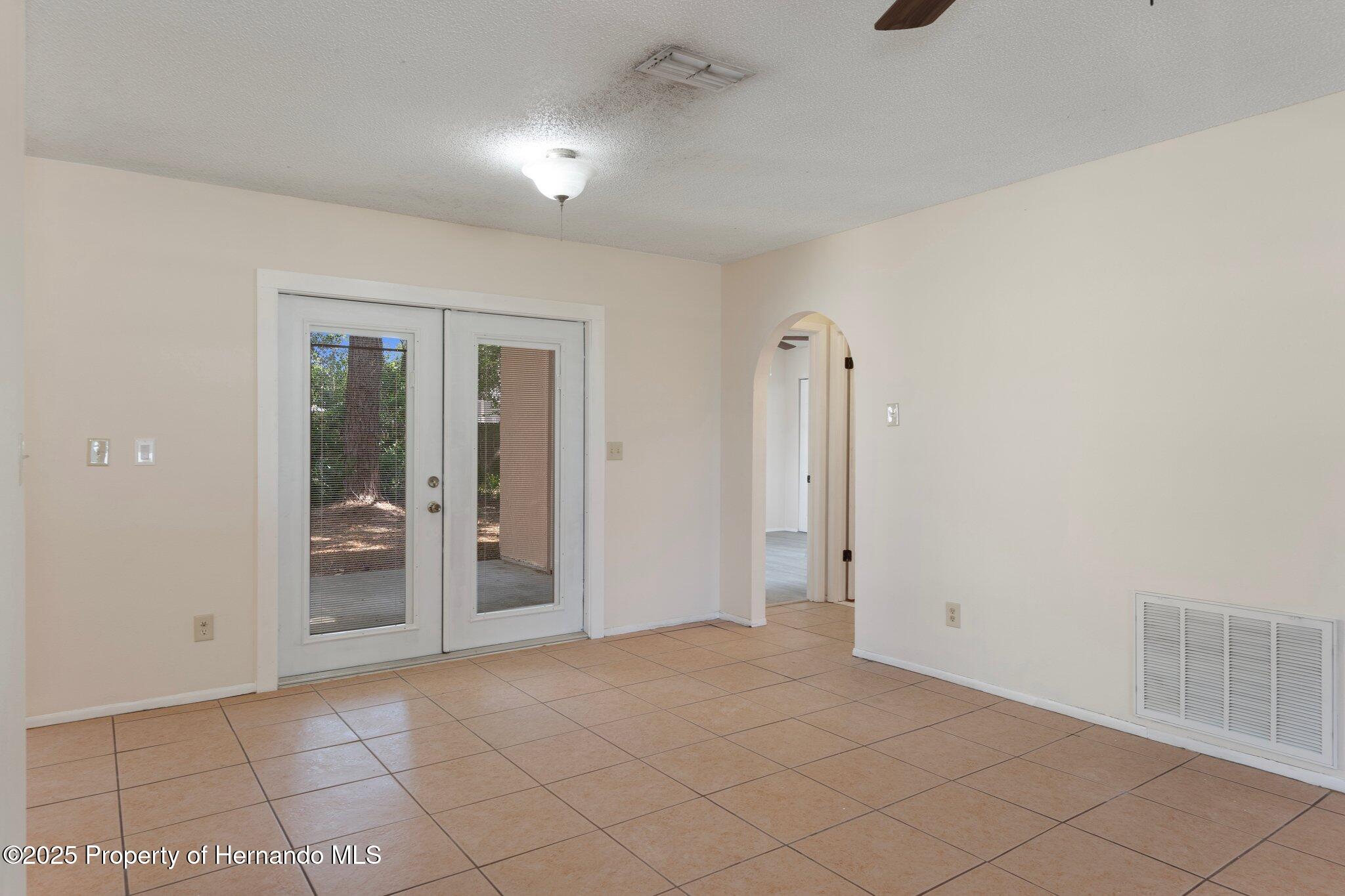 8431 Spring Hill Drive, Spring Hill, Florida image 10