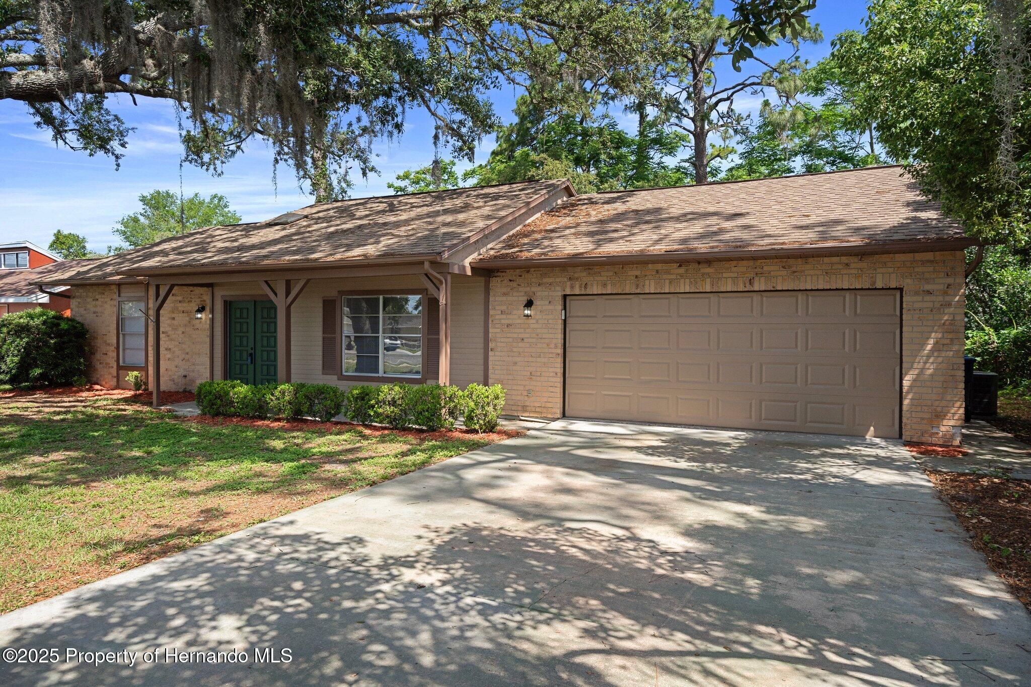 8431 Spring Hill Drive, Spring Hill, Florida image 36