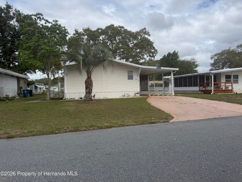 Mobile Home For Sale - 8044 Western Circle Drive<br/> Hernando County, Brooksville, FL 34613