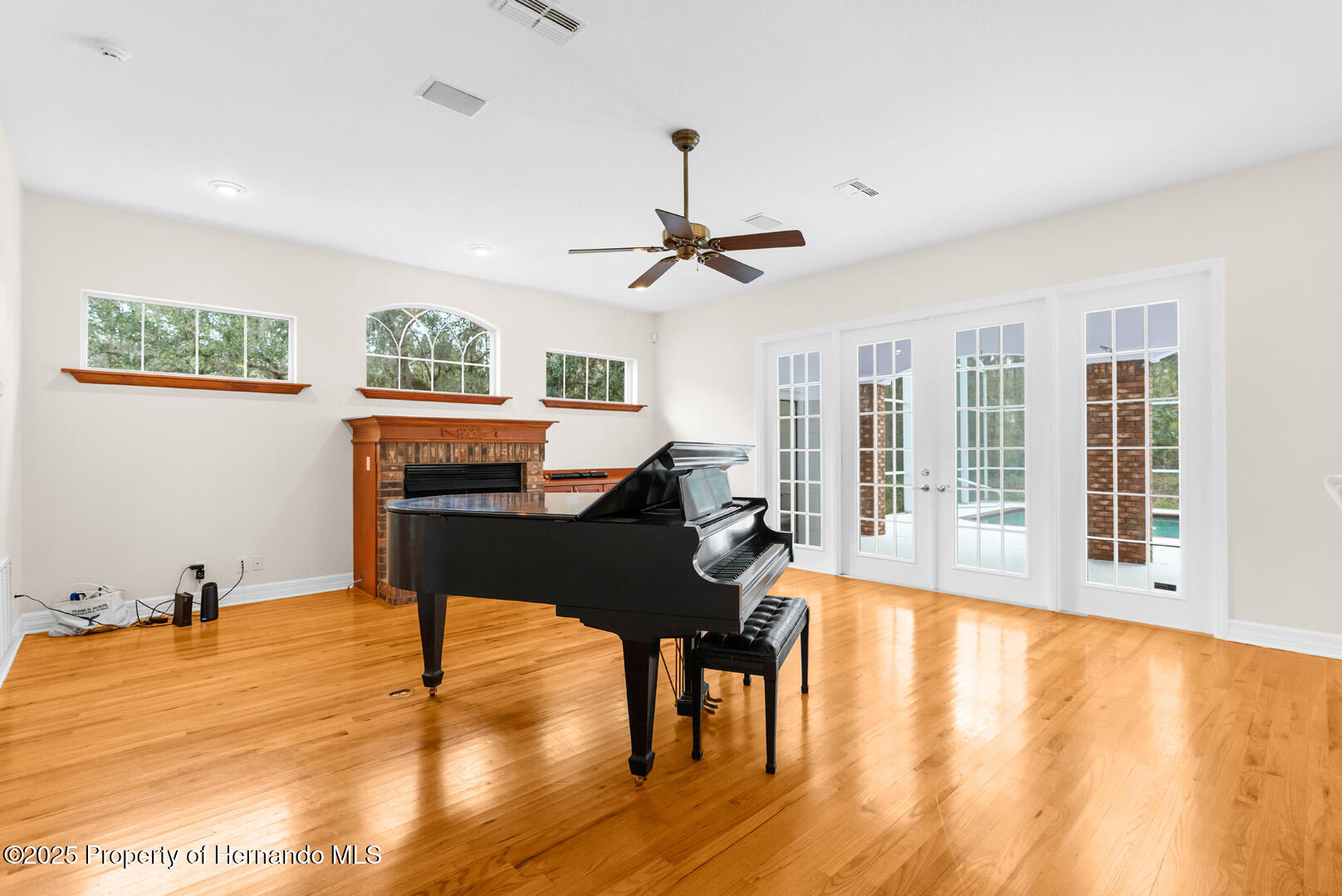 22770 Skyview Circle, Brooksville, Florida image 19