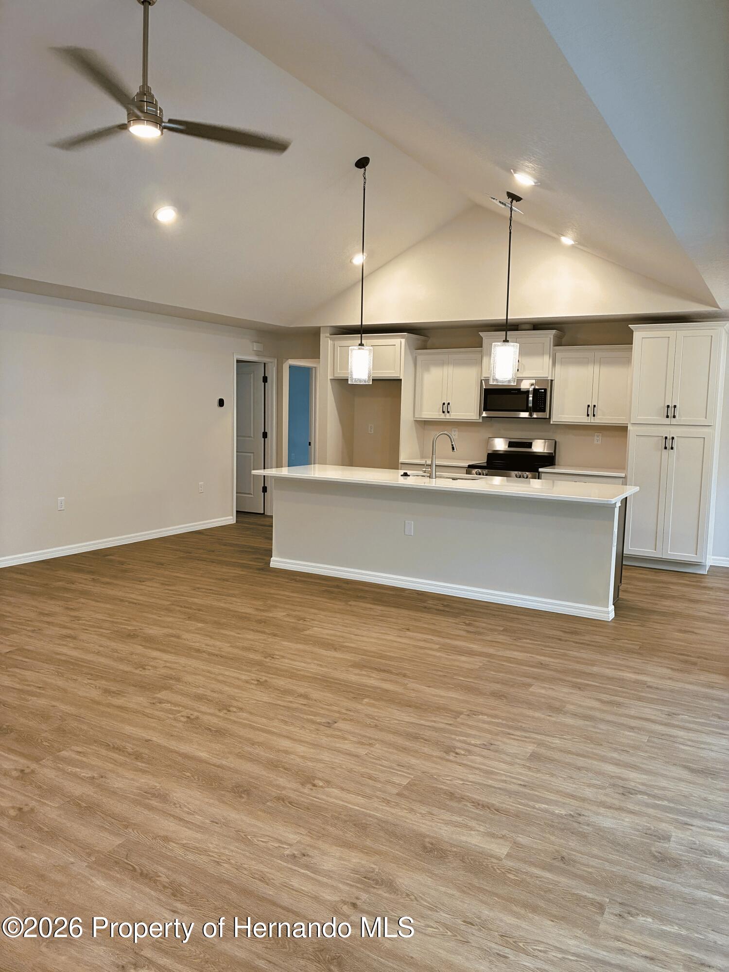 194 Cypress Boulevard E