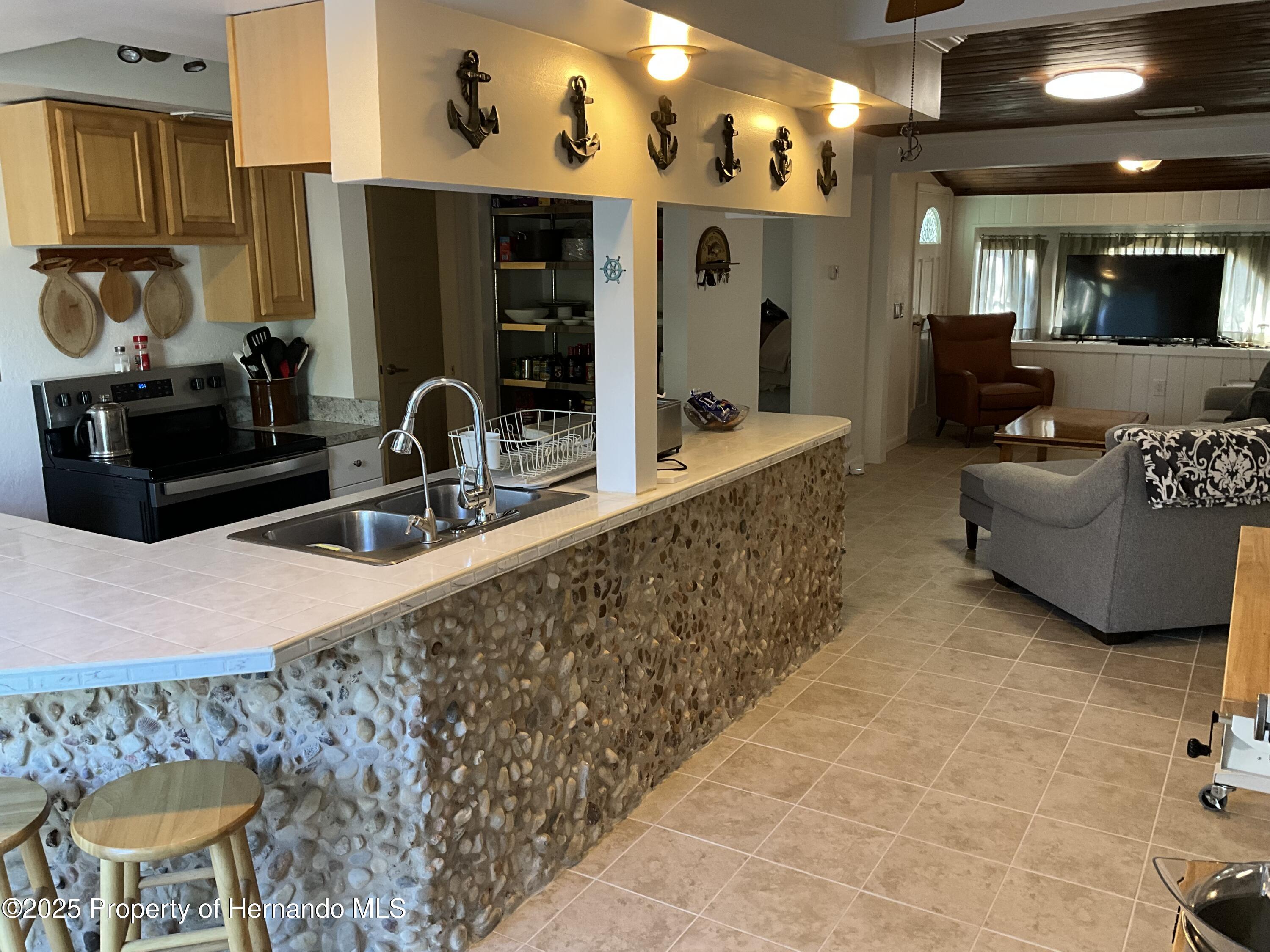 14208 Shiloh Court, Hudson, Florida image 10