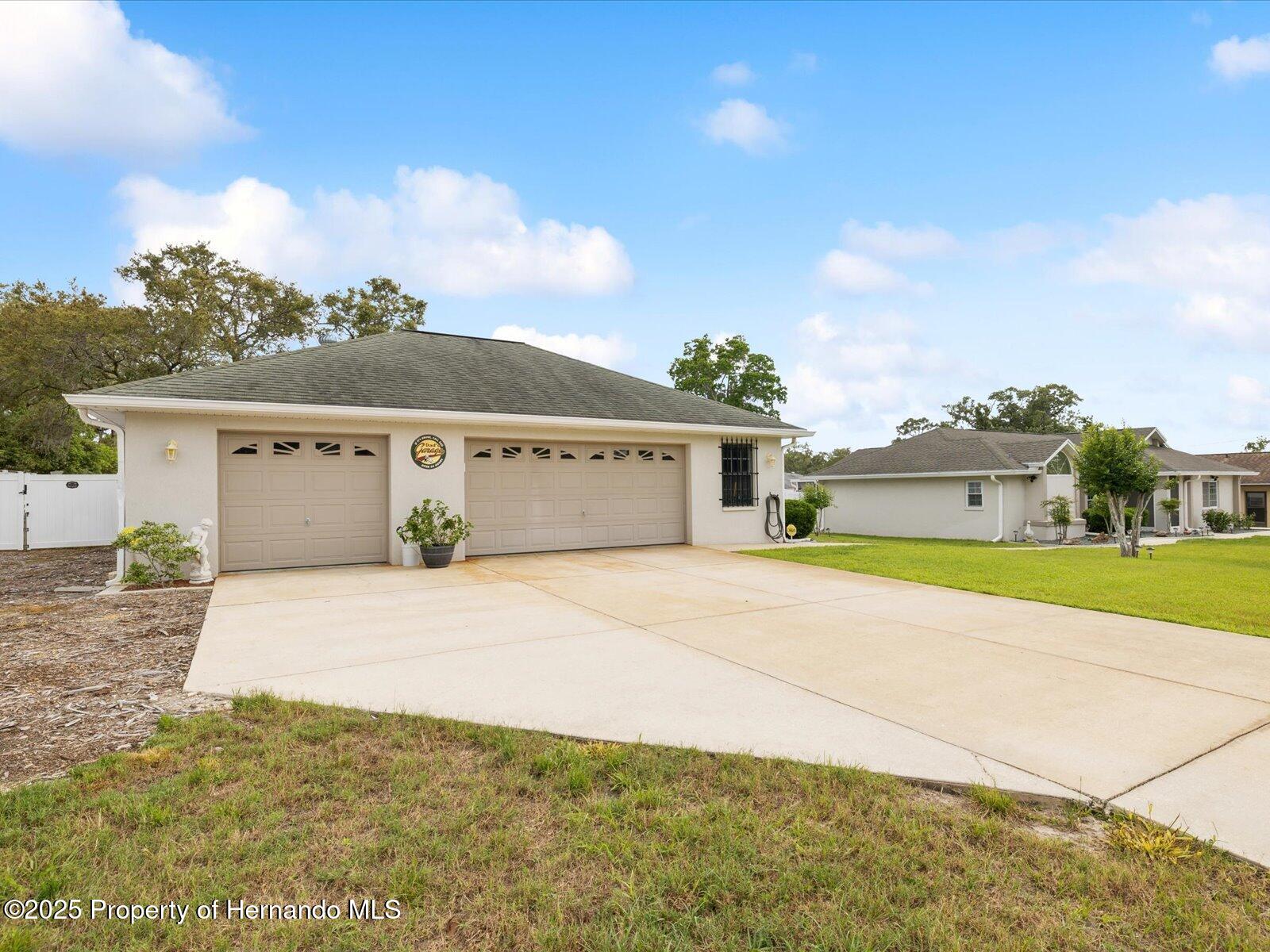 13052 Drysdale Street, Spring Hill, Florida image 3