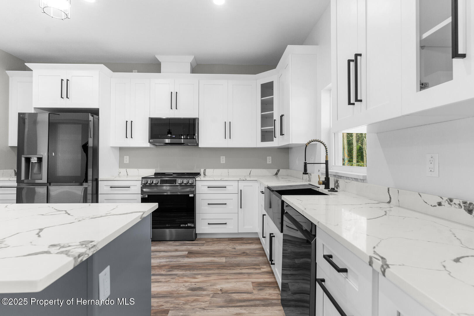 10379 Golden Avenue, Weeki Wachee, Florida image 9