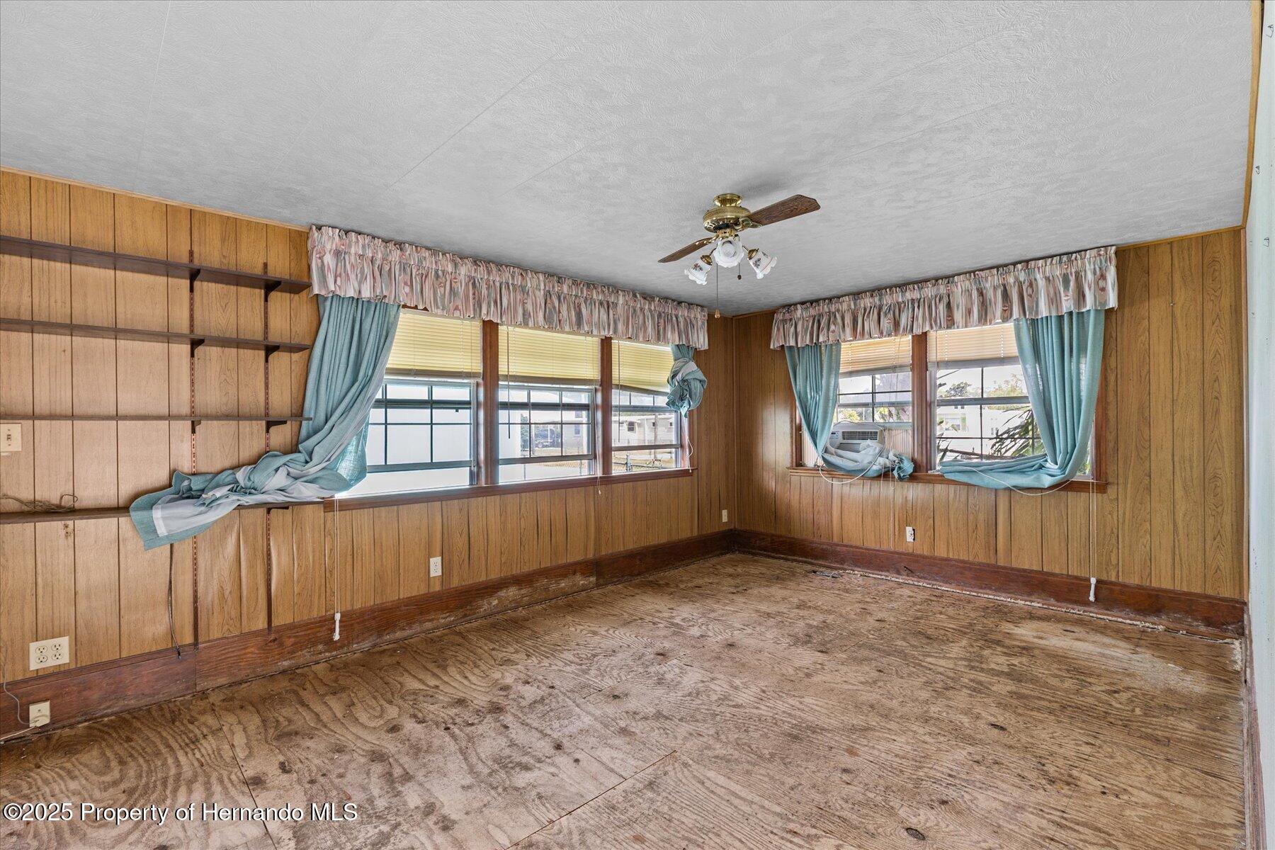 5266 Palisade Drive, Weeki Wachee, Florida image 25