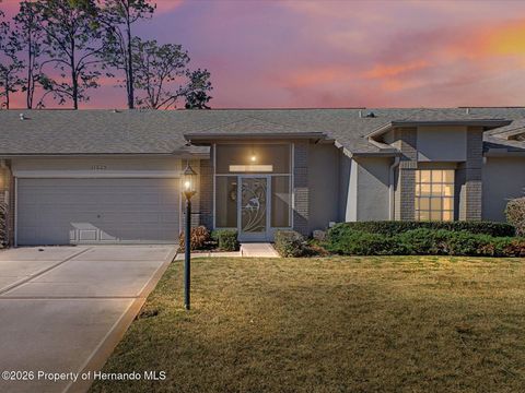 Townhouse For Sale - 11625 Baronwood Court<br/> Hudson, FL 34667