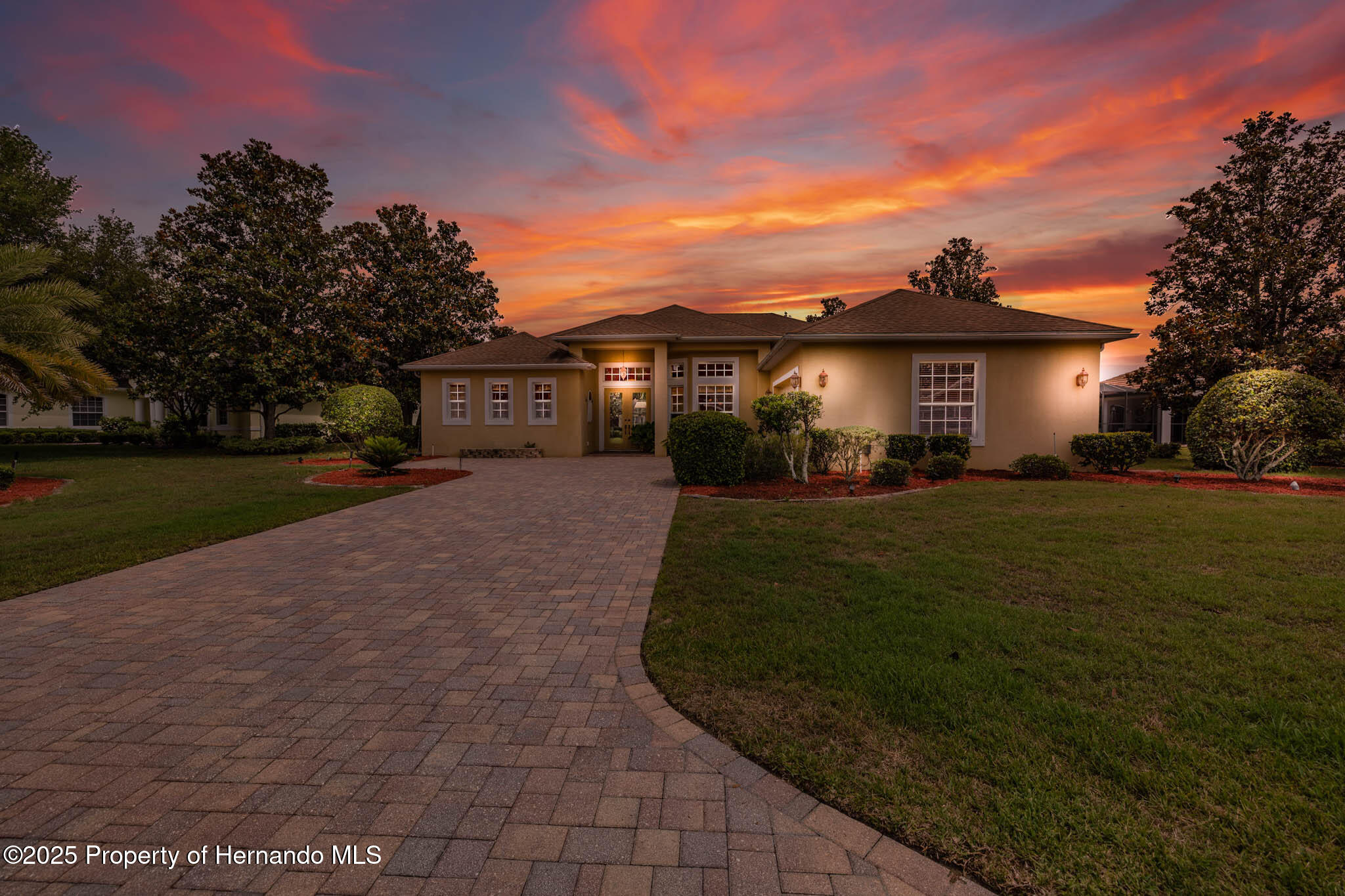 8308 Mobile Circle, Weeki Wachee, Florida image 2