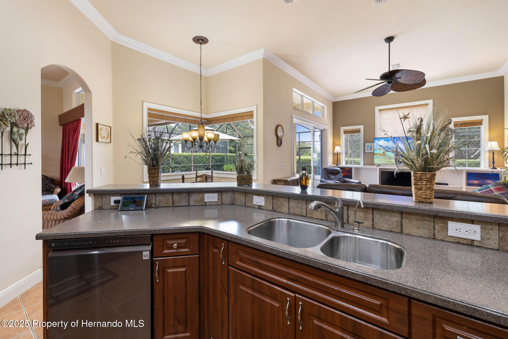 8308 Mobile Circle, Weeki Wachee, Florida image 9