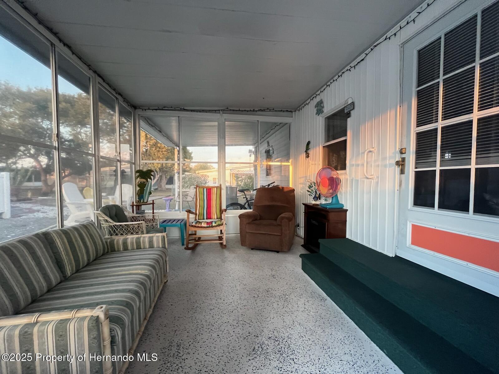 7366 First Loop Avenue, Brooksville, Florida image 4