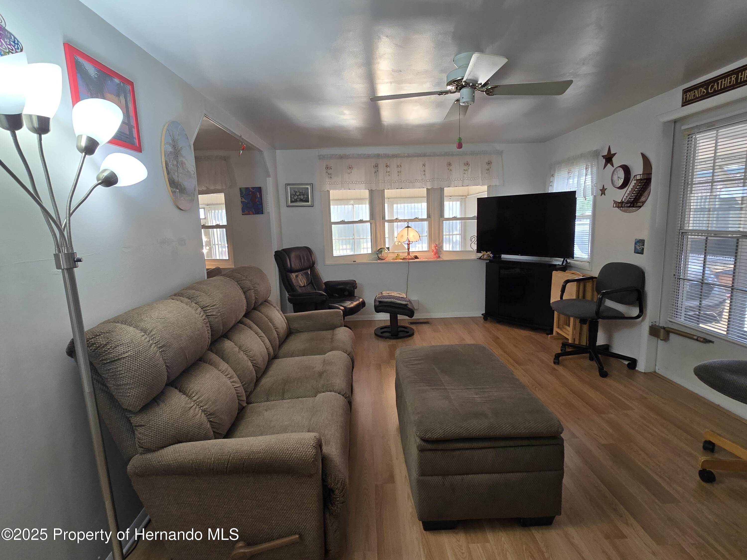 7366 First Loop Avenue, Brooksville, Florida image 20