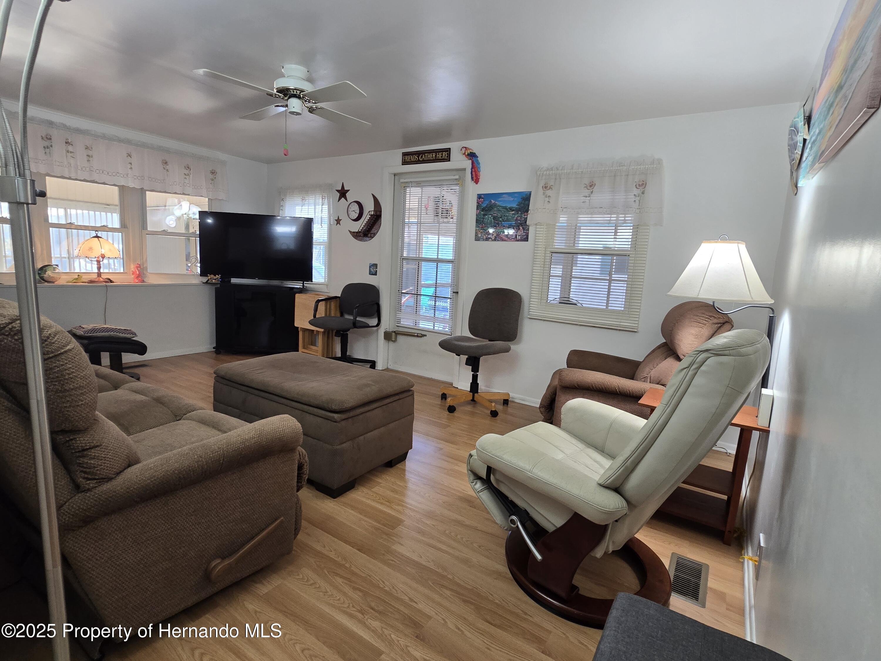 7366 First Loop Avenue, Brooksville, Florida image 21