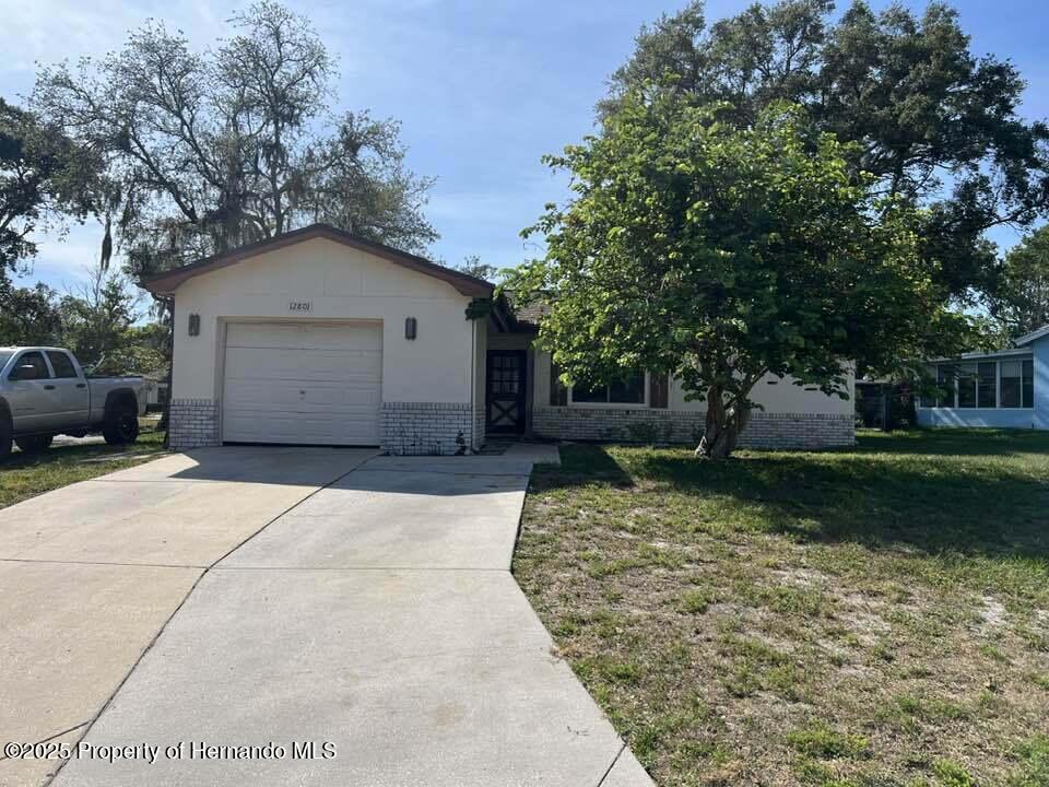 12801 Winding Way, Hudson, Florida image 1