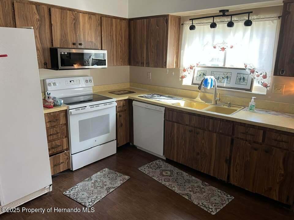 12801 Winding Way, Hudson, Florida image 10