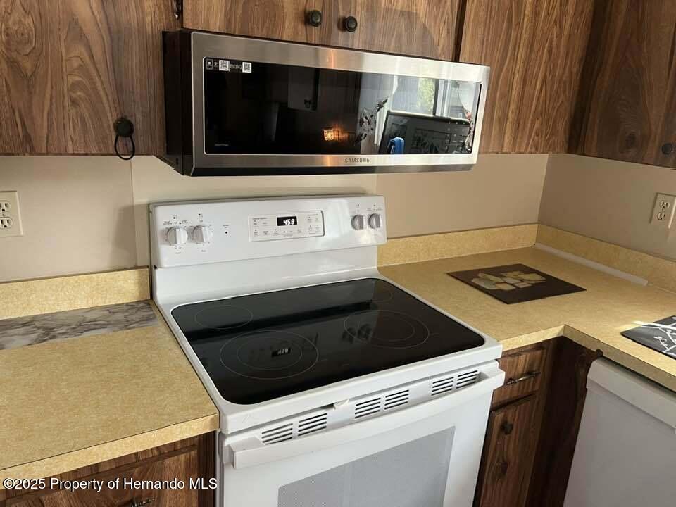 12801 Winding Way, Hudson, Florida image 12